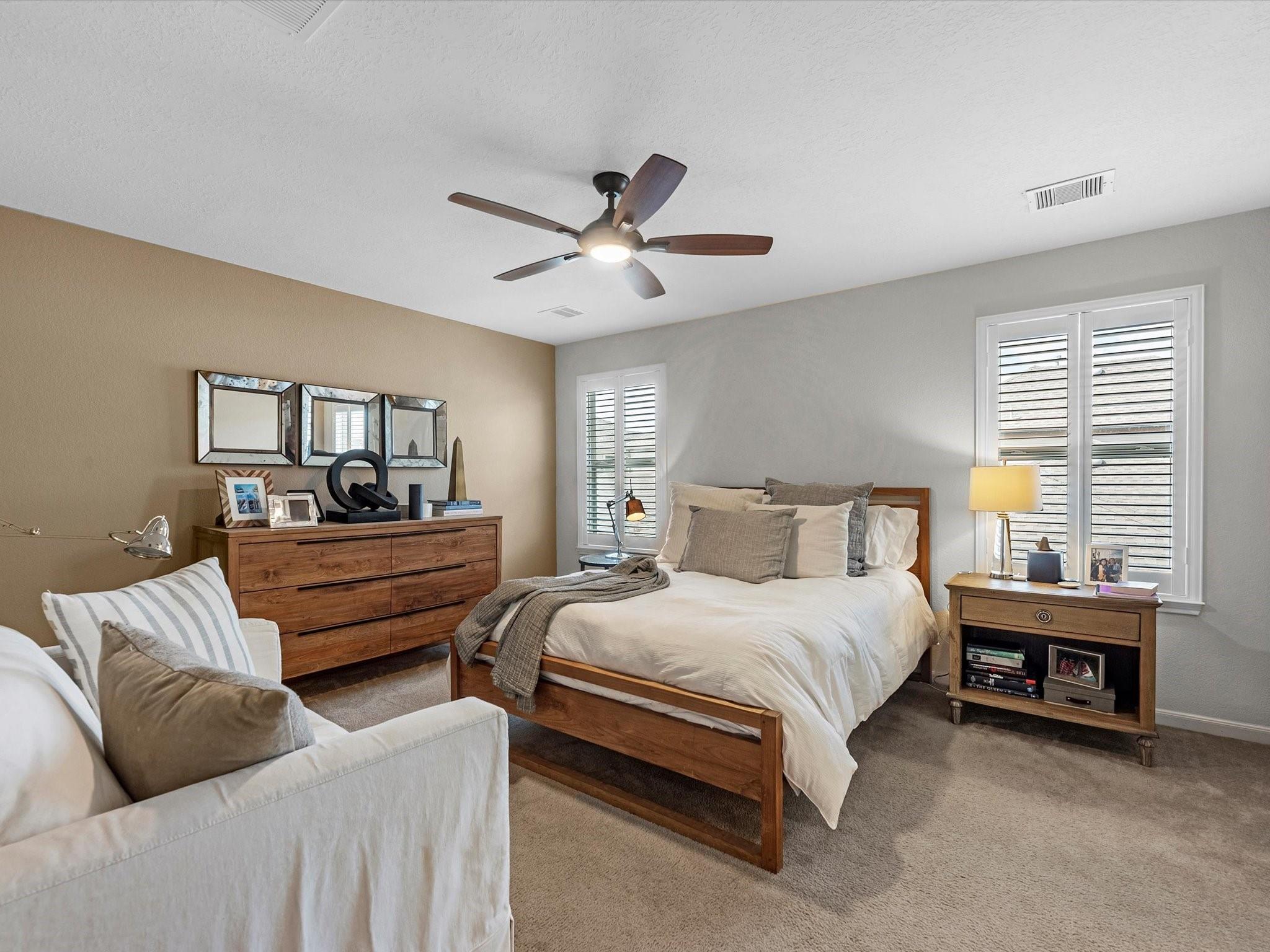 8924 Hollister Commons Lane