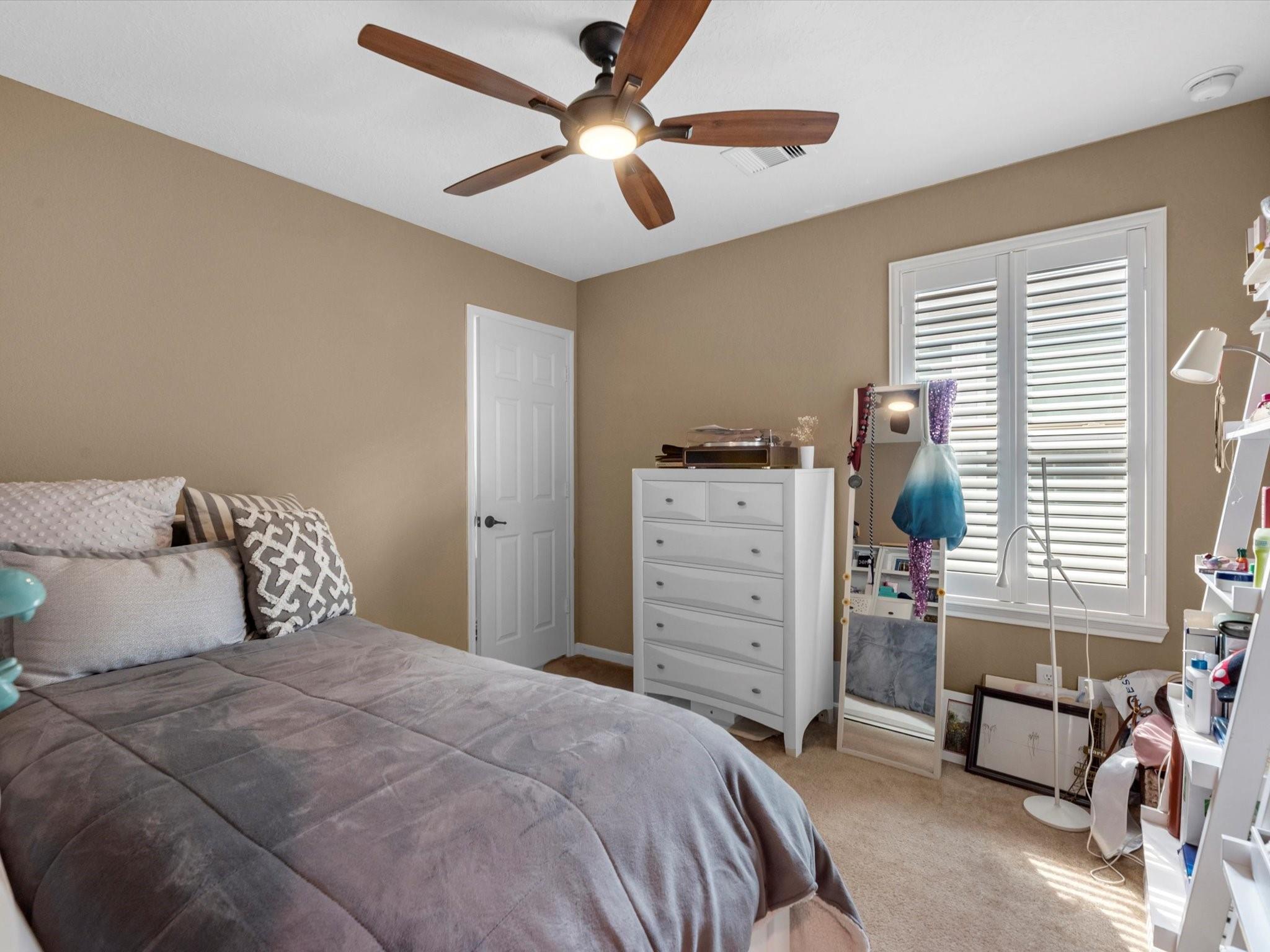 8924 Hollister Commons Lane