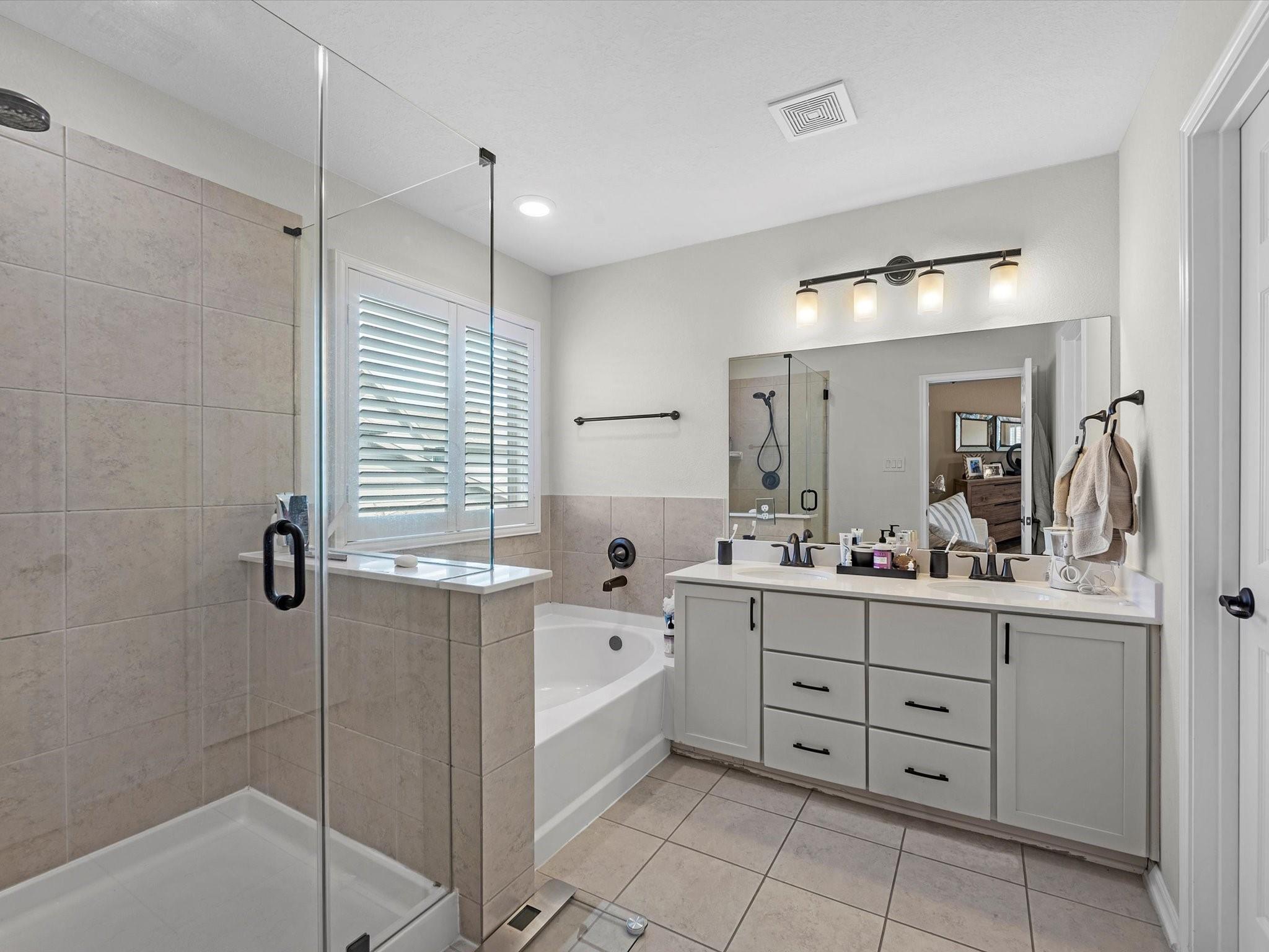 8924 Hollister Commons Lane