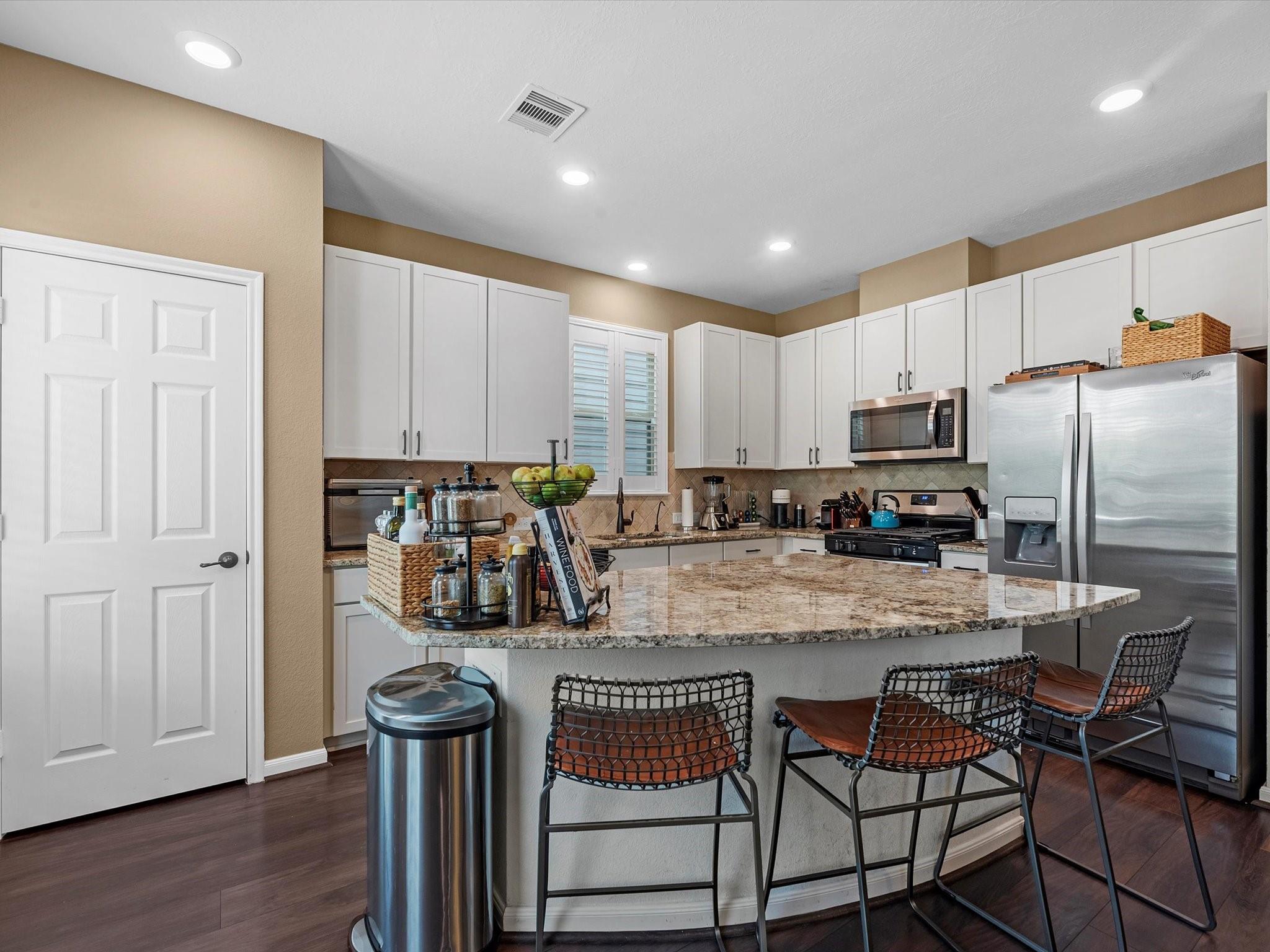 8924 Hollister Commons Lane