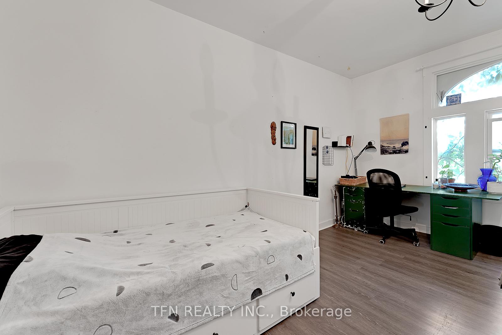 237 Gerrard Street, Toronto