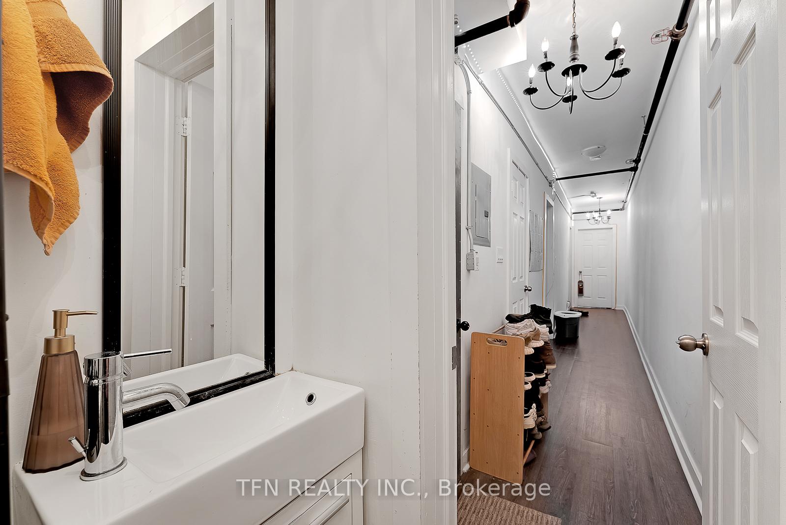 237 Gerrard Street, Toronto