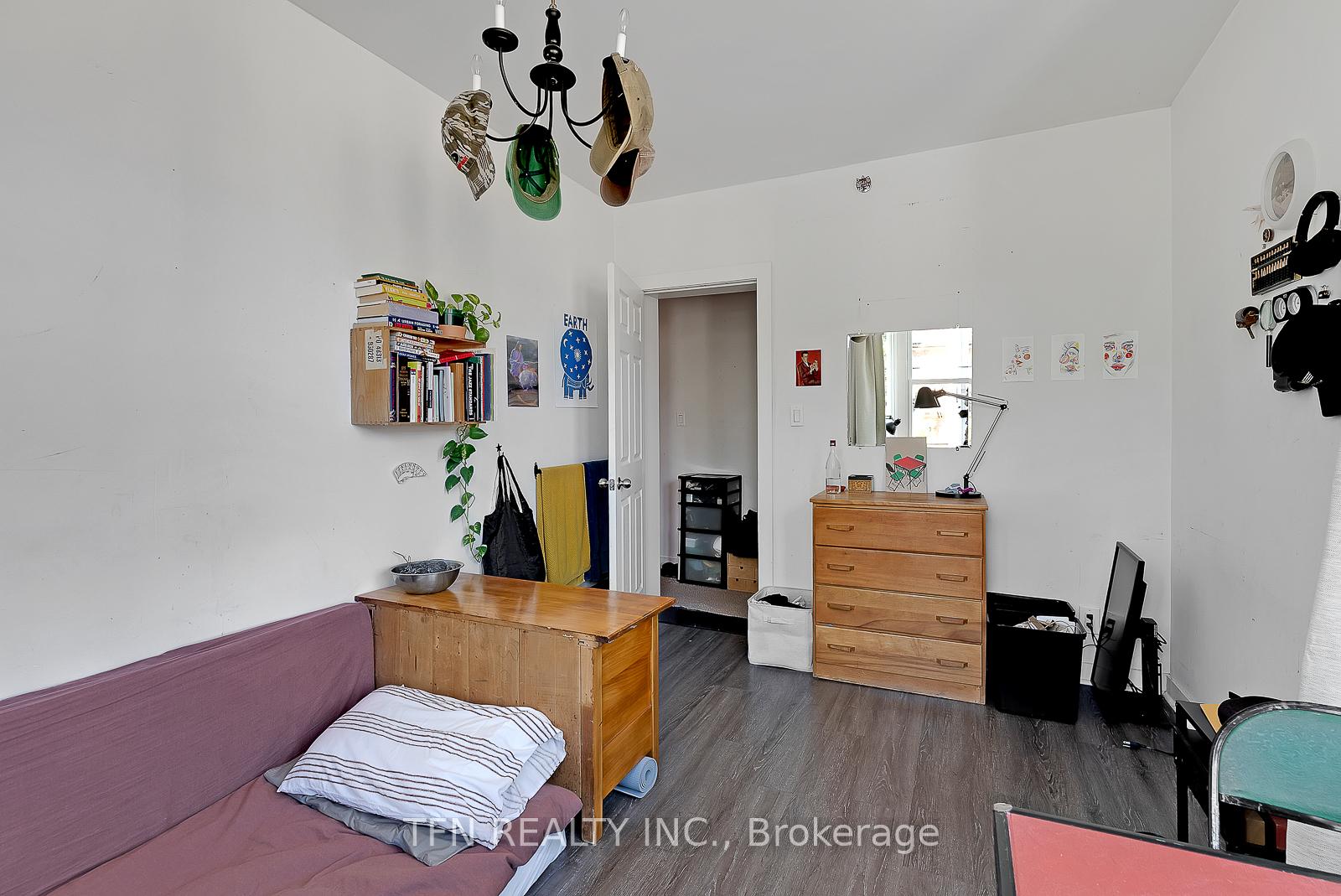 237 Gerrard Street, Toronto