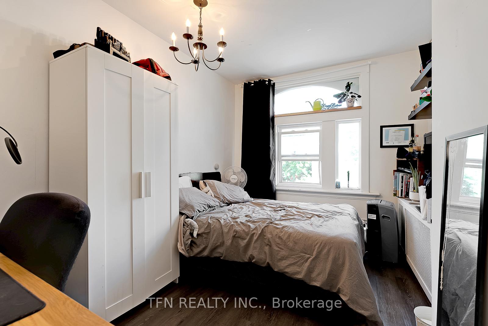 237 Gerrard Street, Toronto