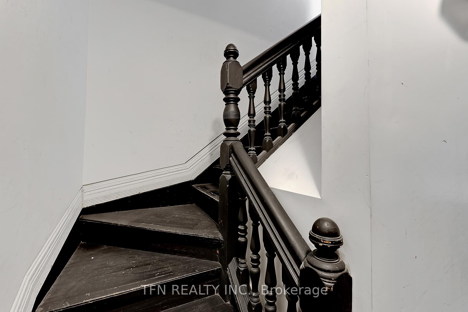 237 Gerrard Street, Toronto