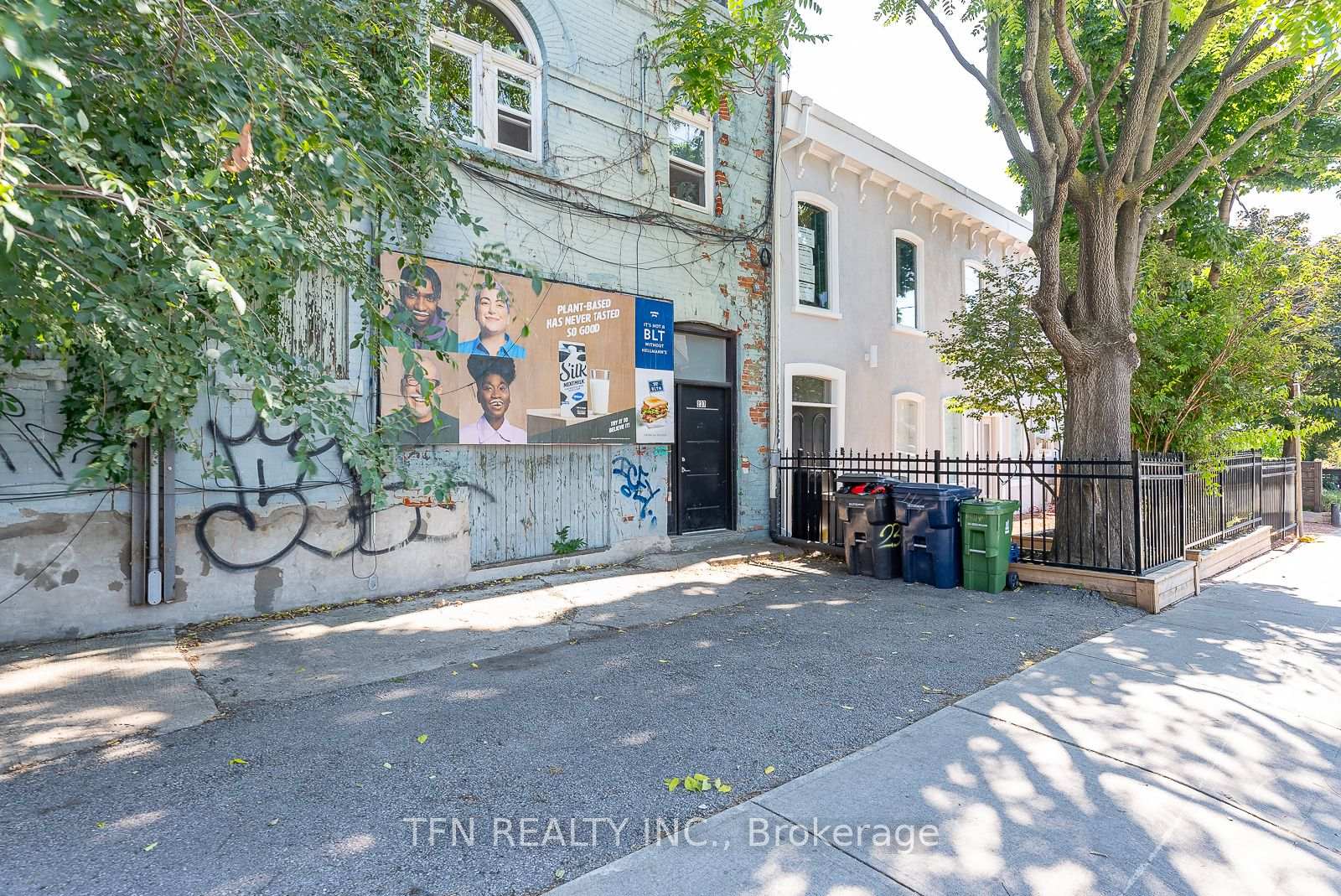 237 Gerrard Street, Toronto