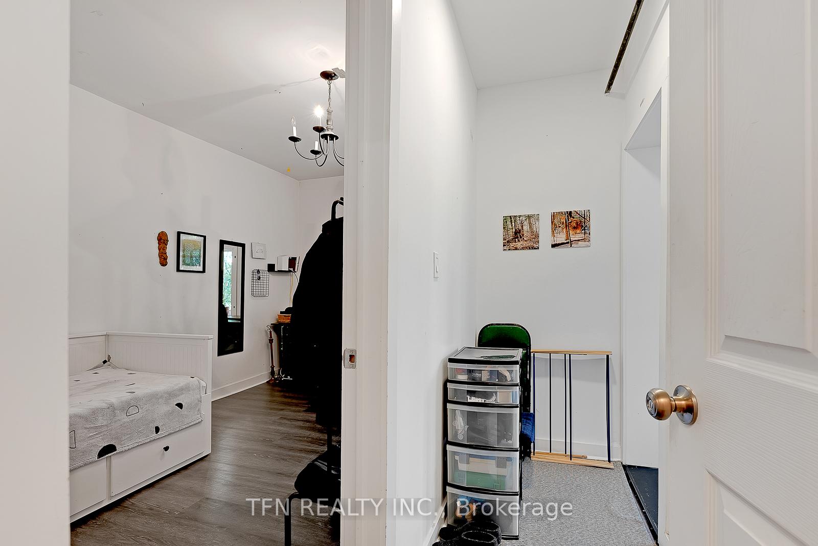 237 Gerrard Street, Toronto