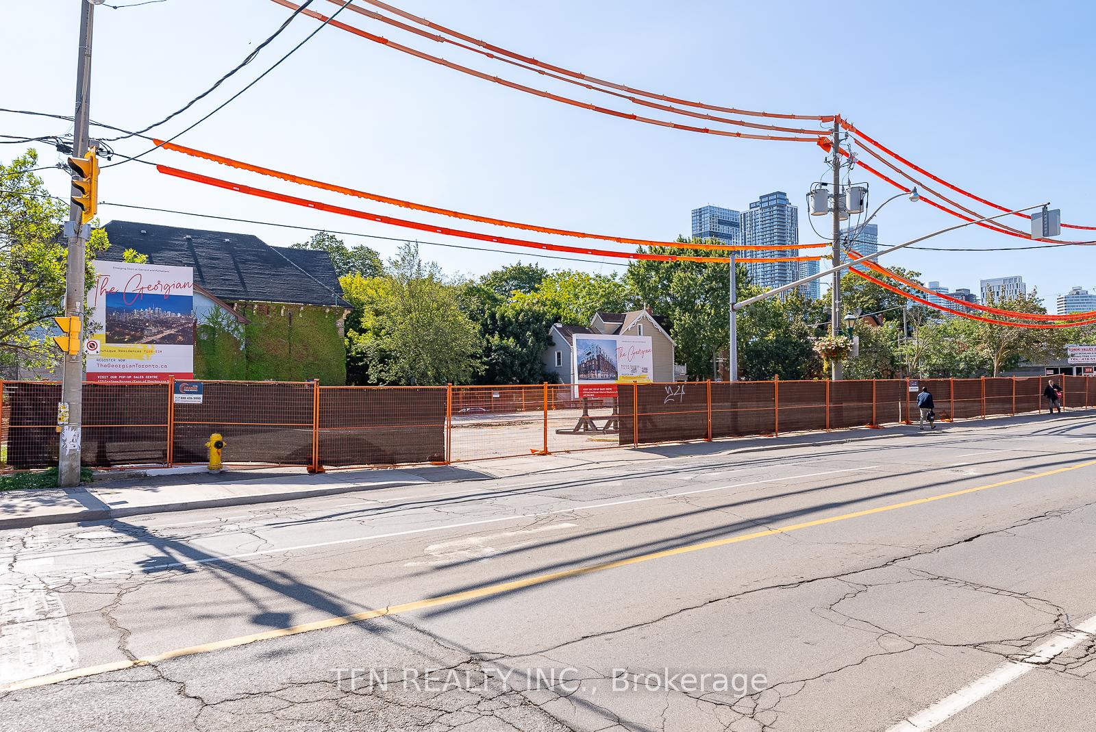 237 Gerrard Street, Toronto