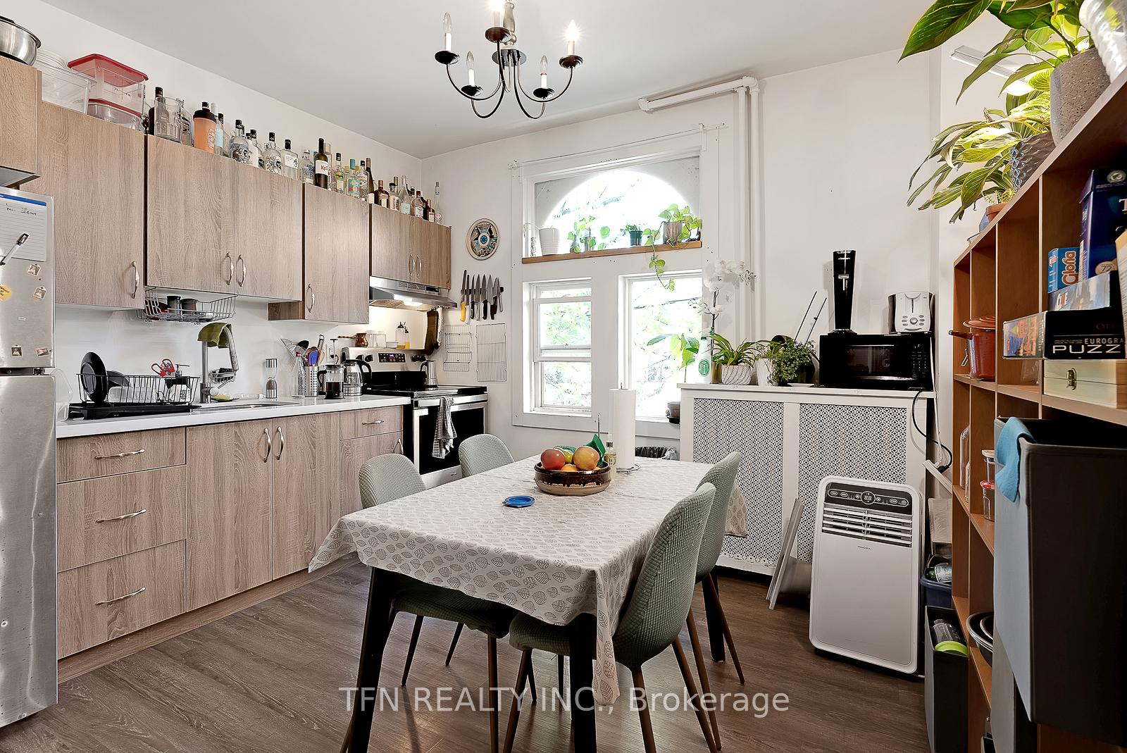 237 Gerrard Street, Toronto