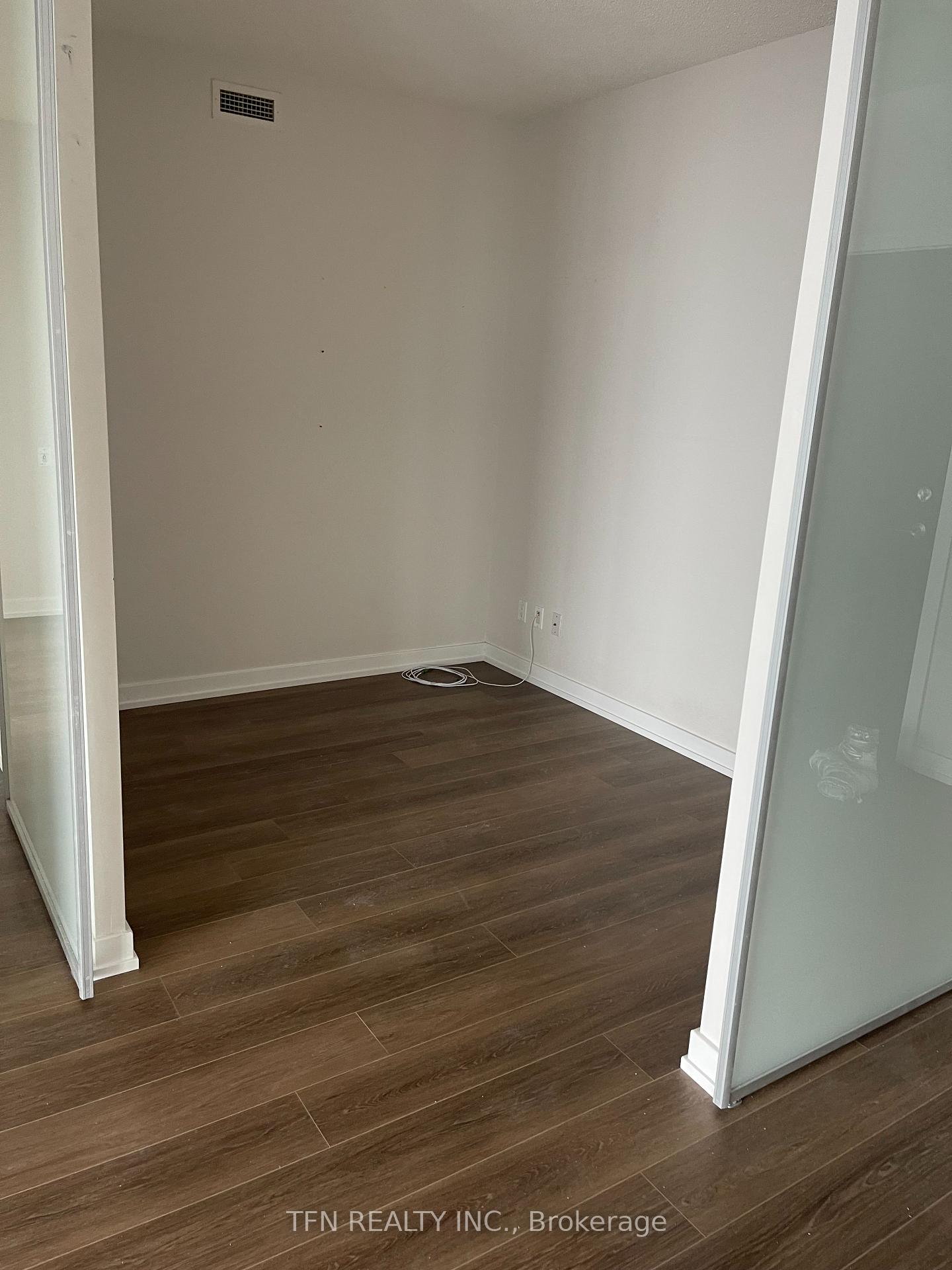 33 Charles Street E 3805