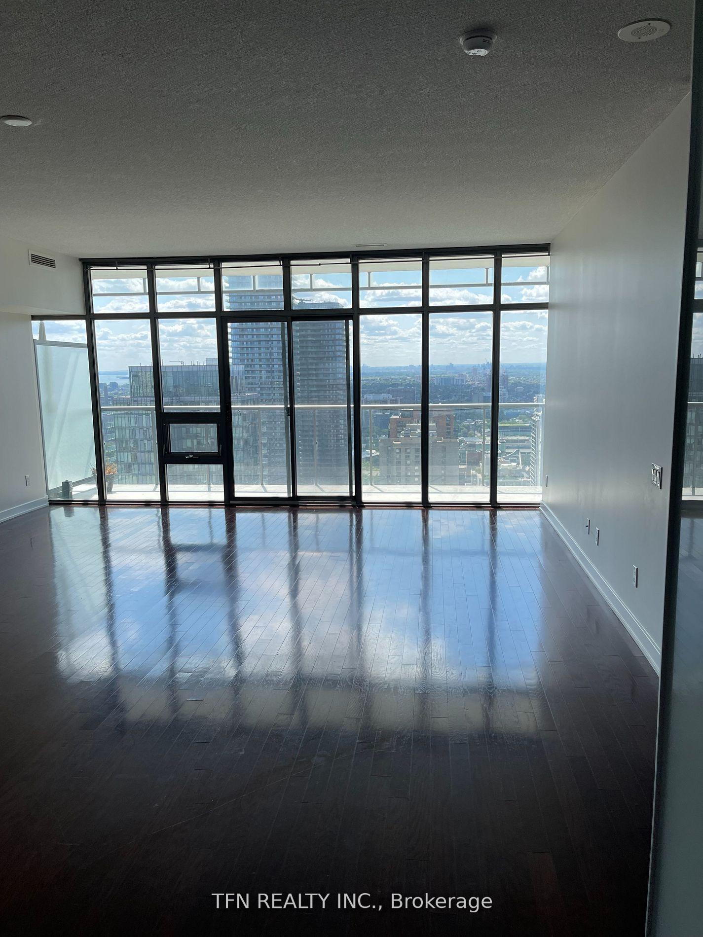 33 Charles Street E 3805