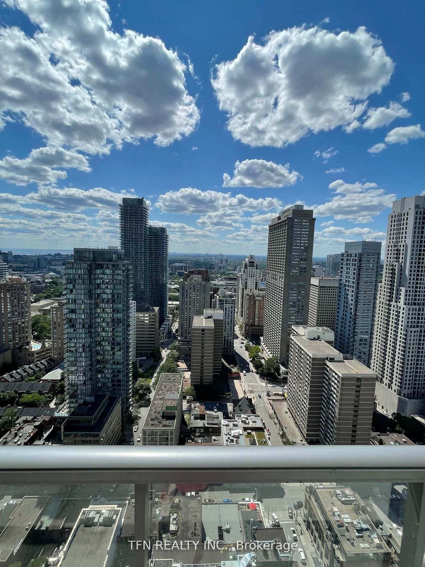 33 Charles Street E 3805