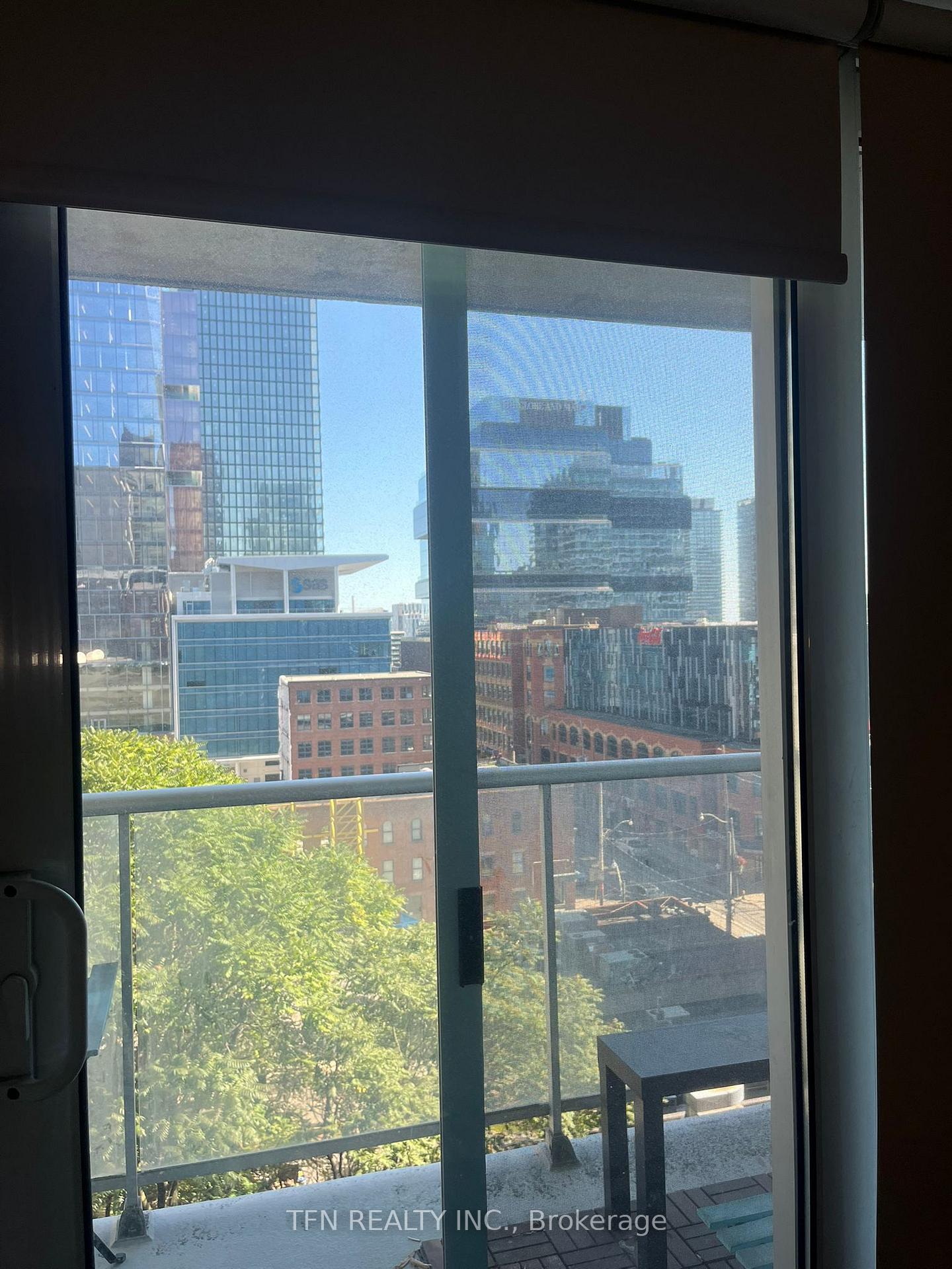 230 King Street E 1001