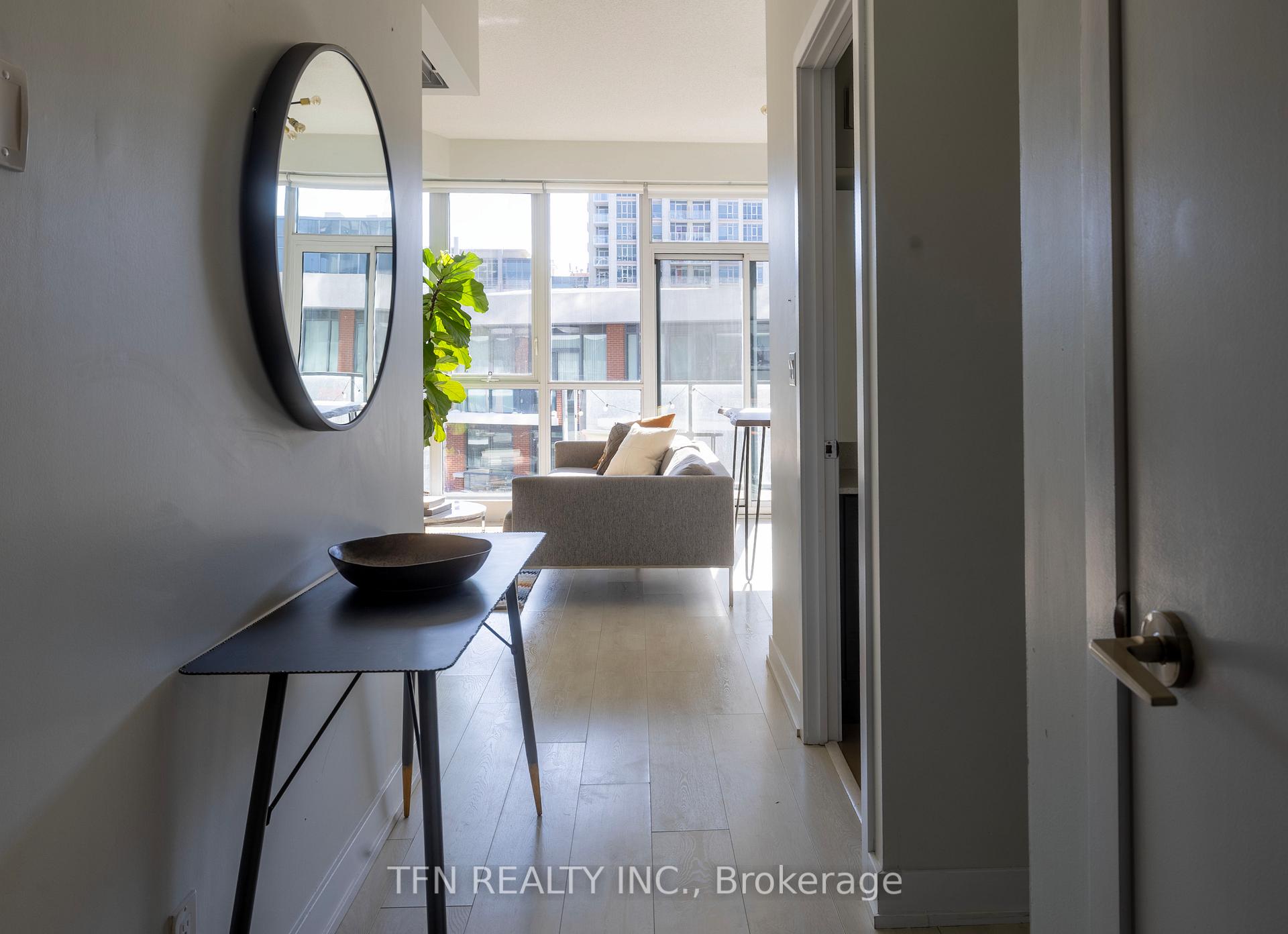 50 Bruyeres Mews 726