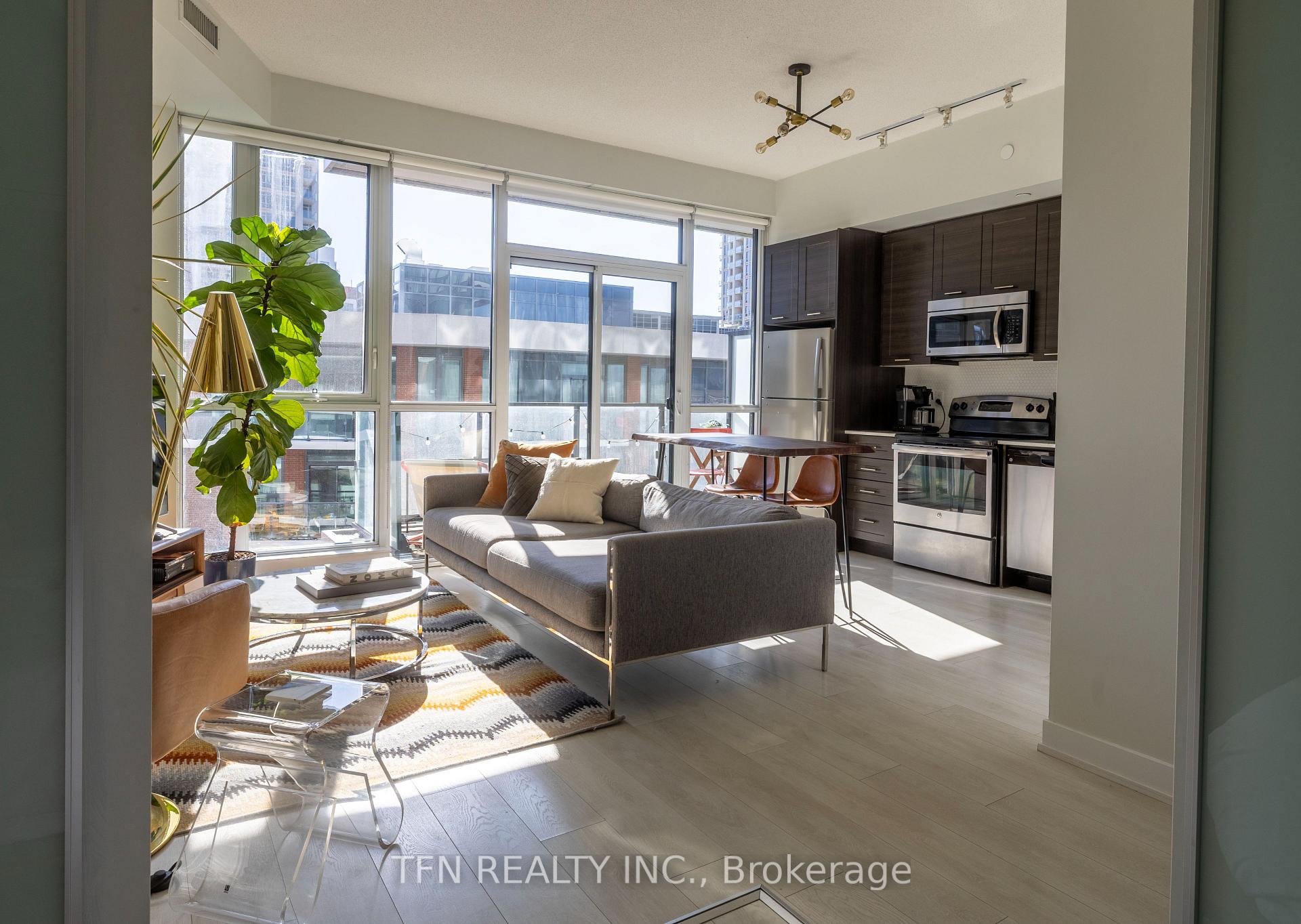 50 Bruyeres Mews 726