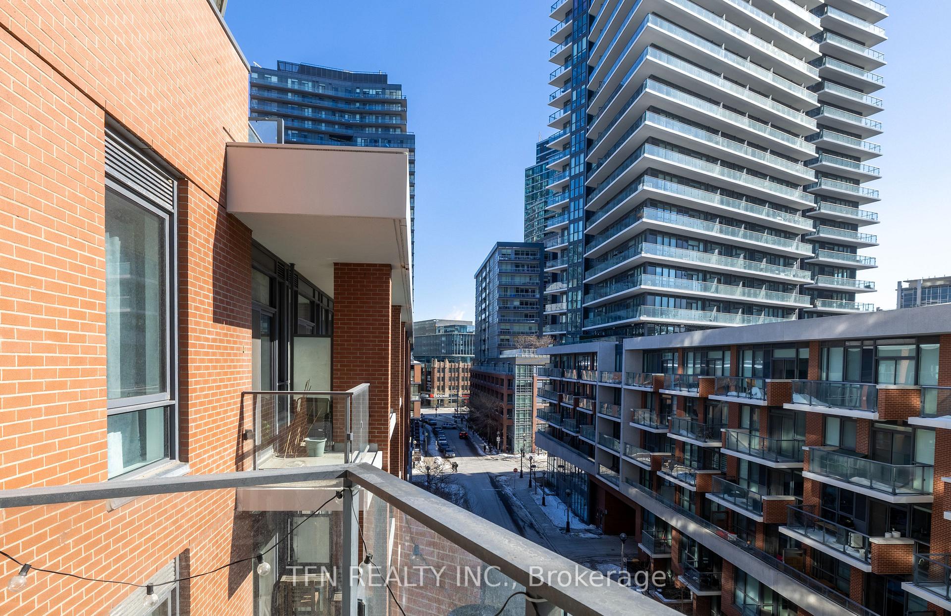 50 Bruyeres Mews 726