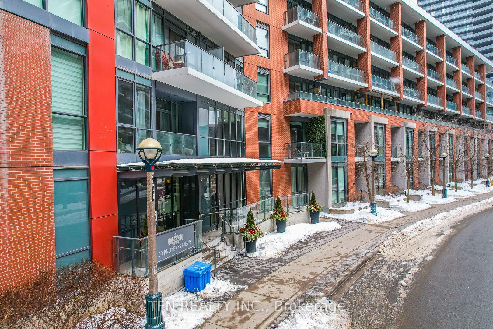 50 Bruyeres Mews 726
