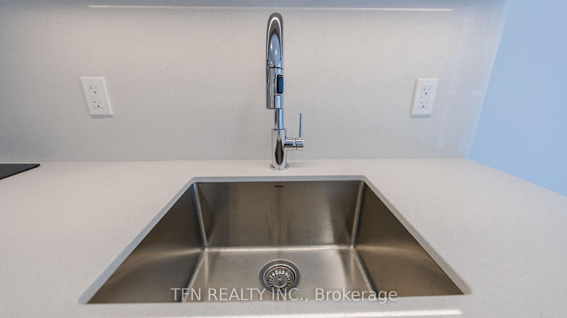 15 Richardson Street 1028, Toronto Unit: 1028