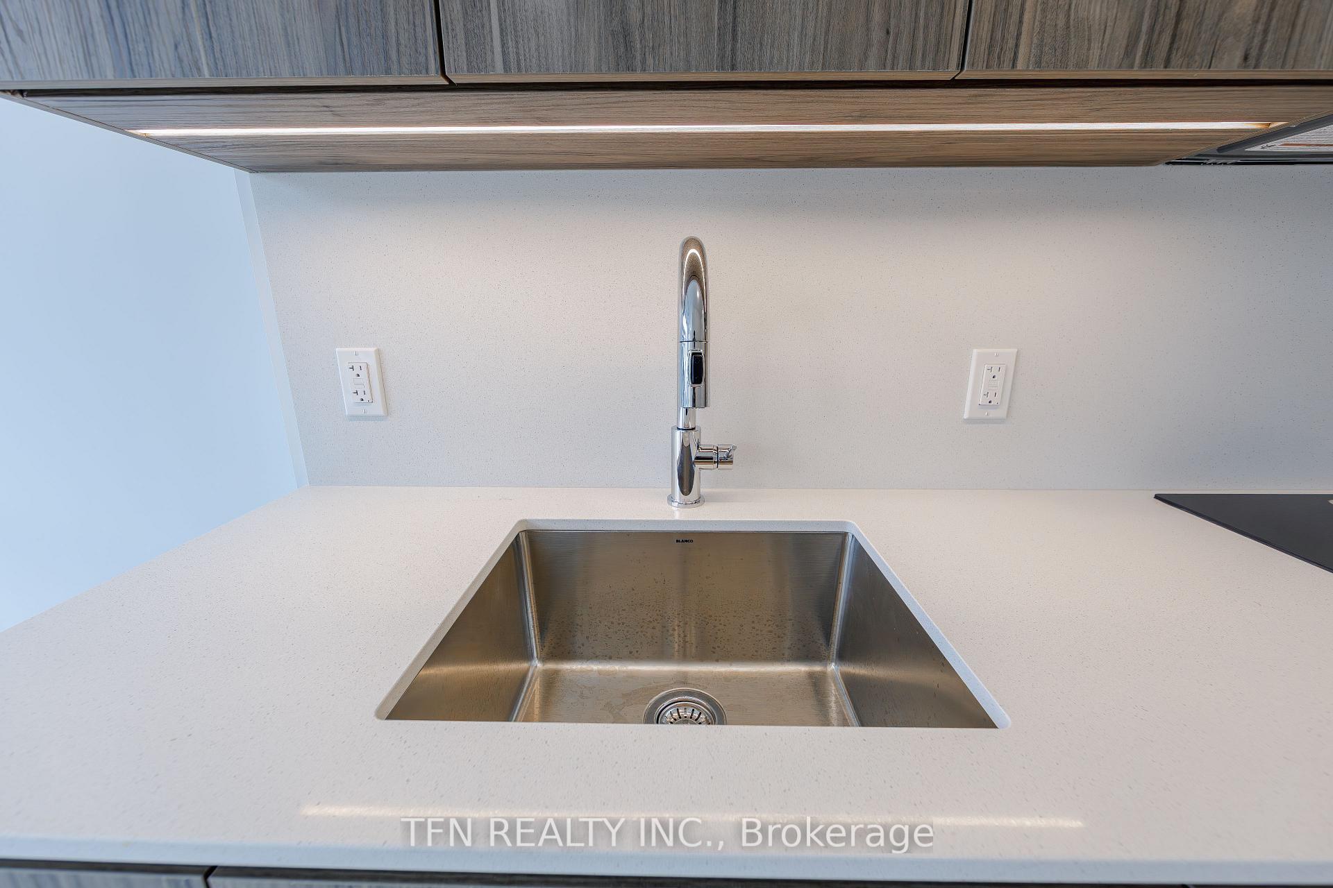 15 Richardson Street 1107, Toronto Unit: 1107