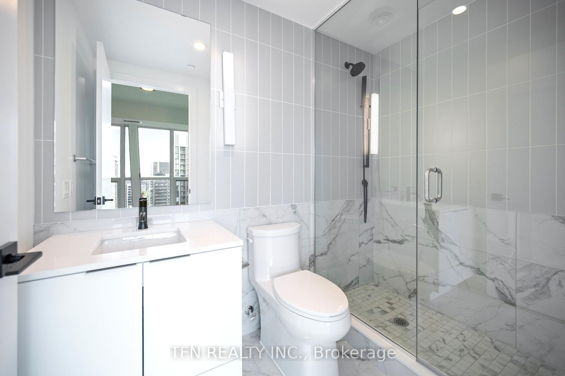 327 King Street W 4506, Toronto Unit: 4506