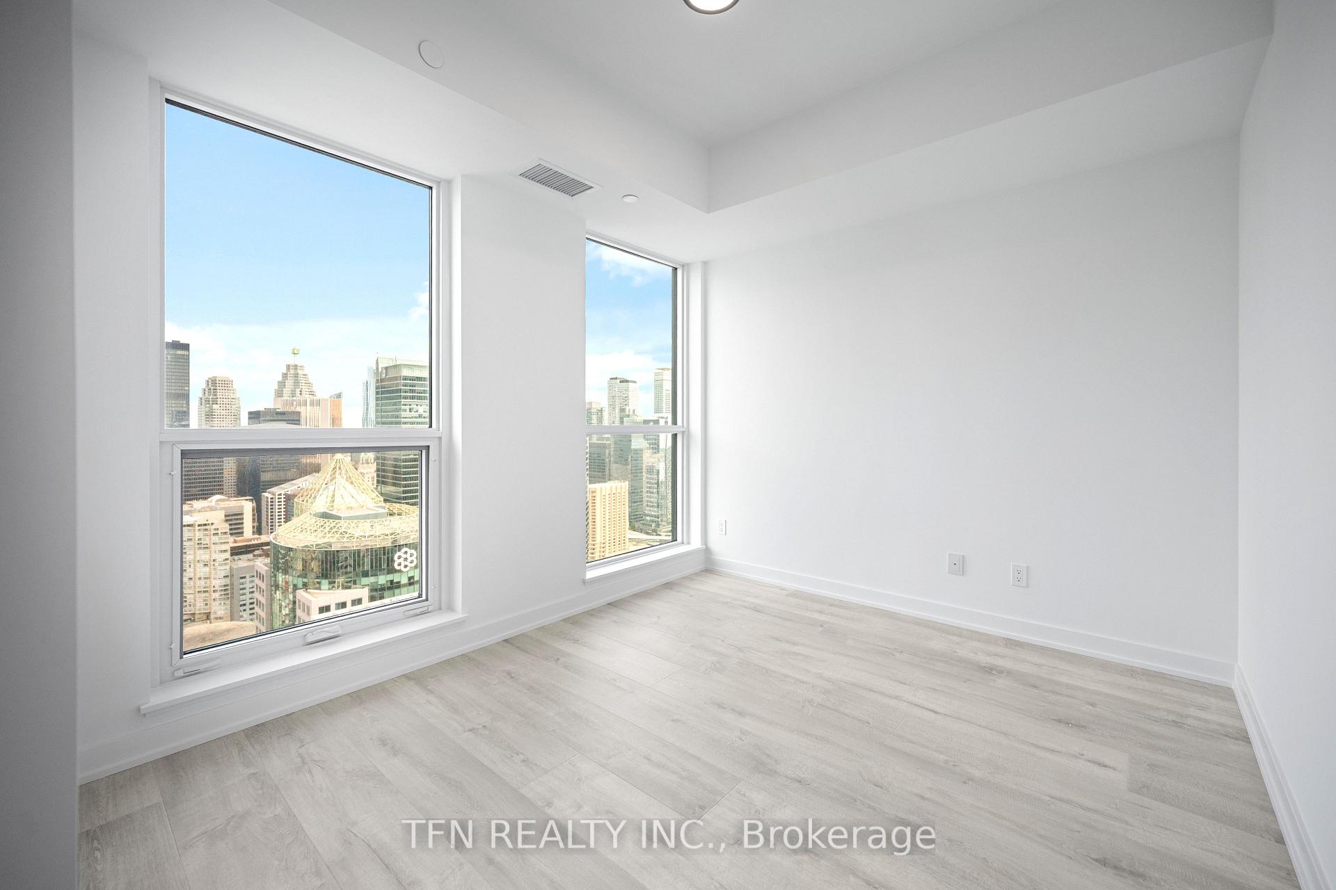 327 King Street W 4506, Toronto Unit: 4506