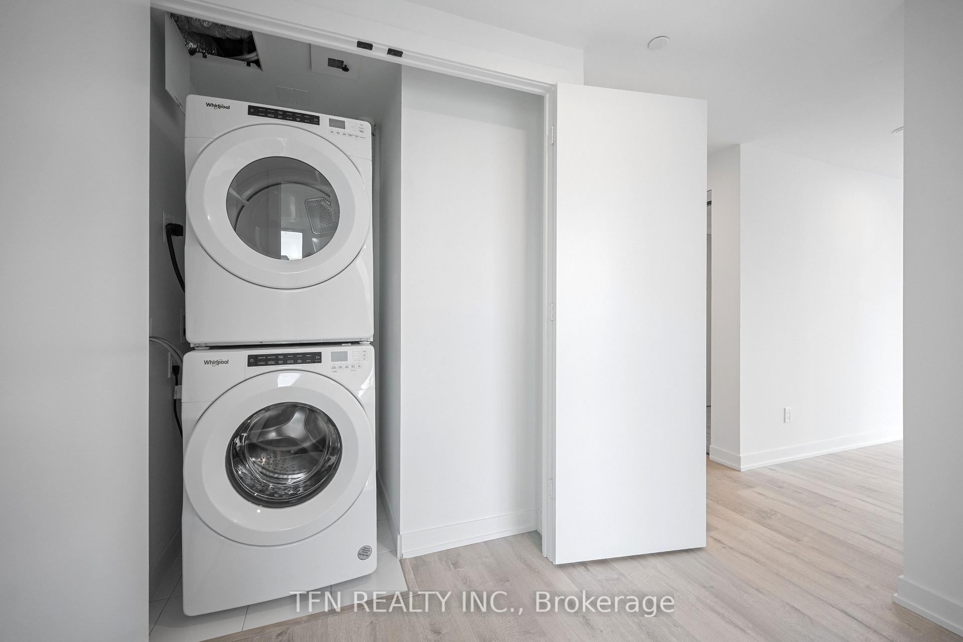 327 King Street W 4506, Toronto Unit: 4506