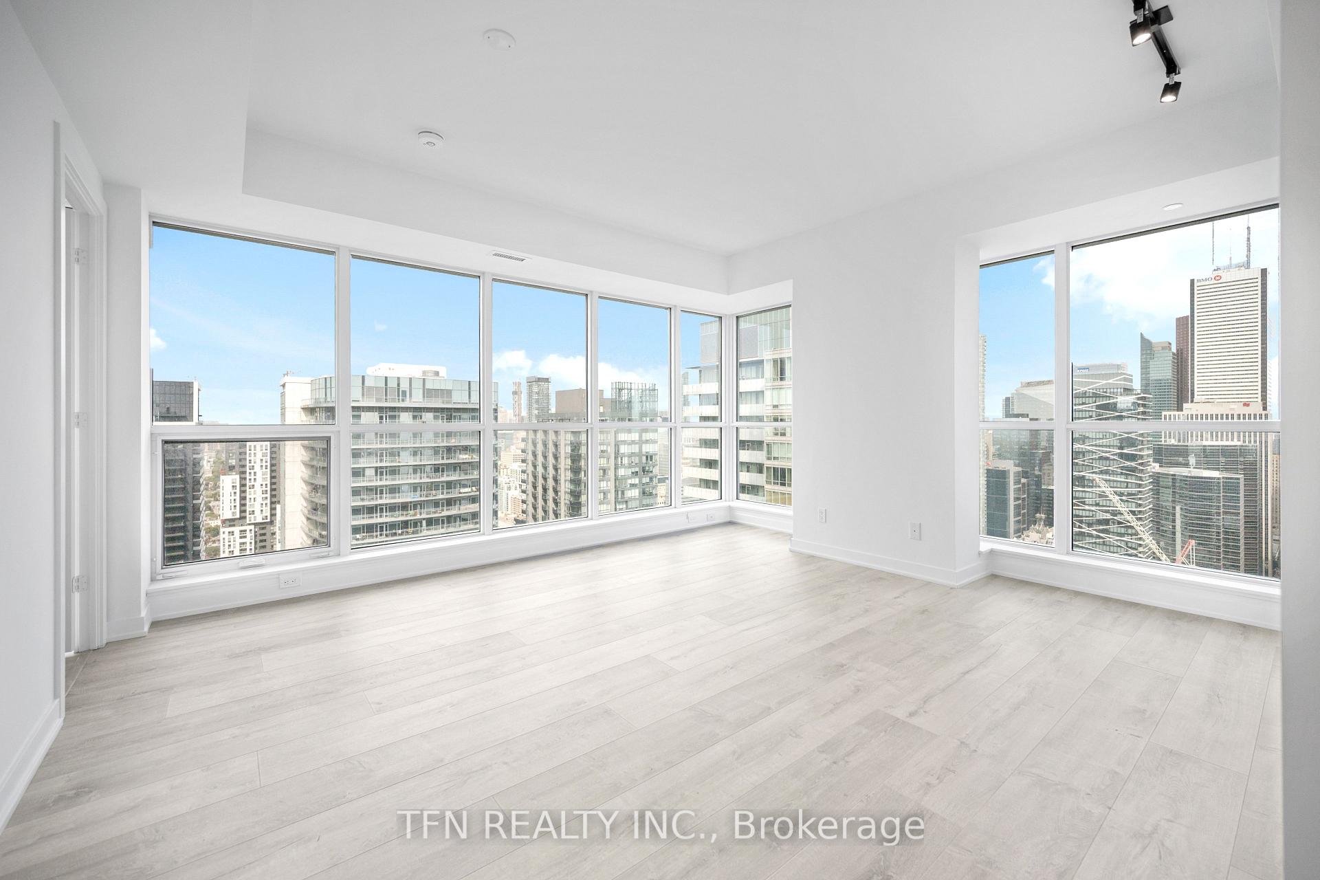 327 King Street W 4506, Toronto Unit: 4506