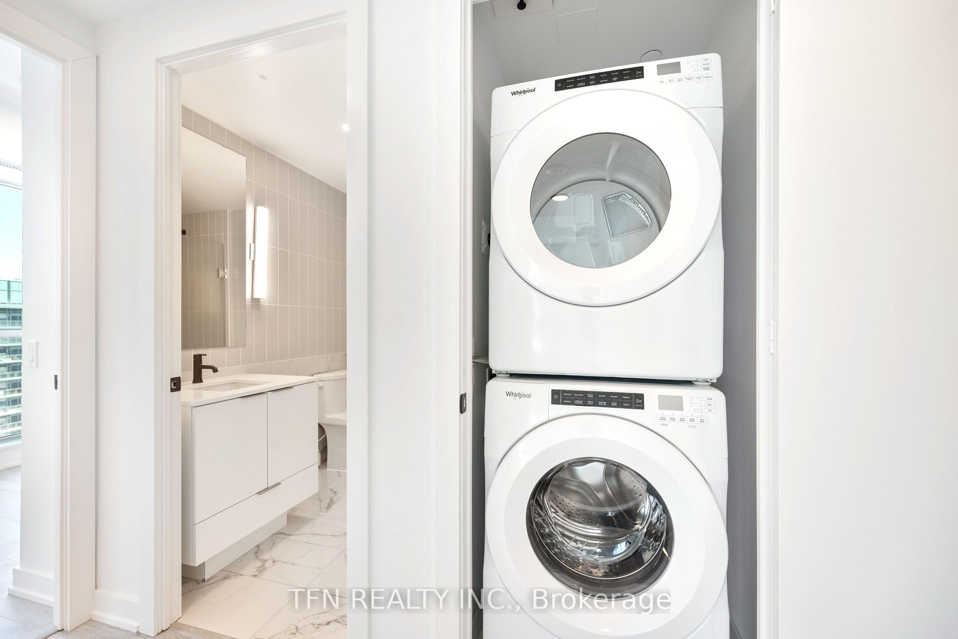 327 King Street W 4505, Toronto Unit: 4505