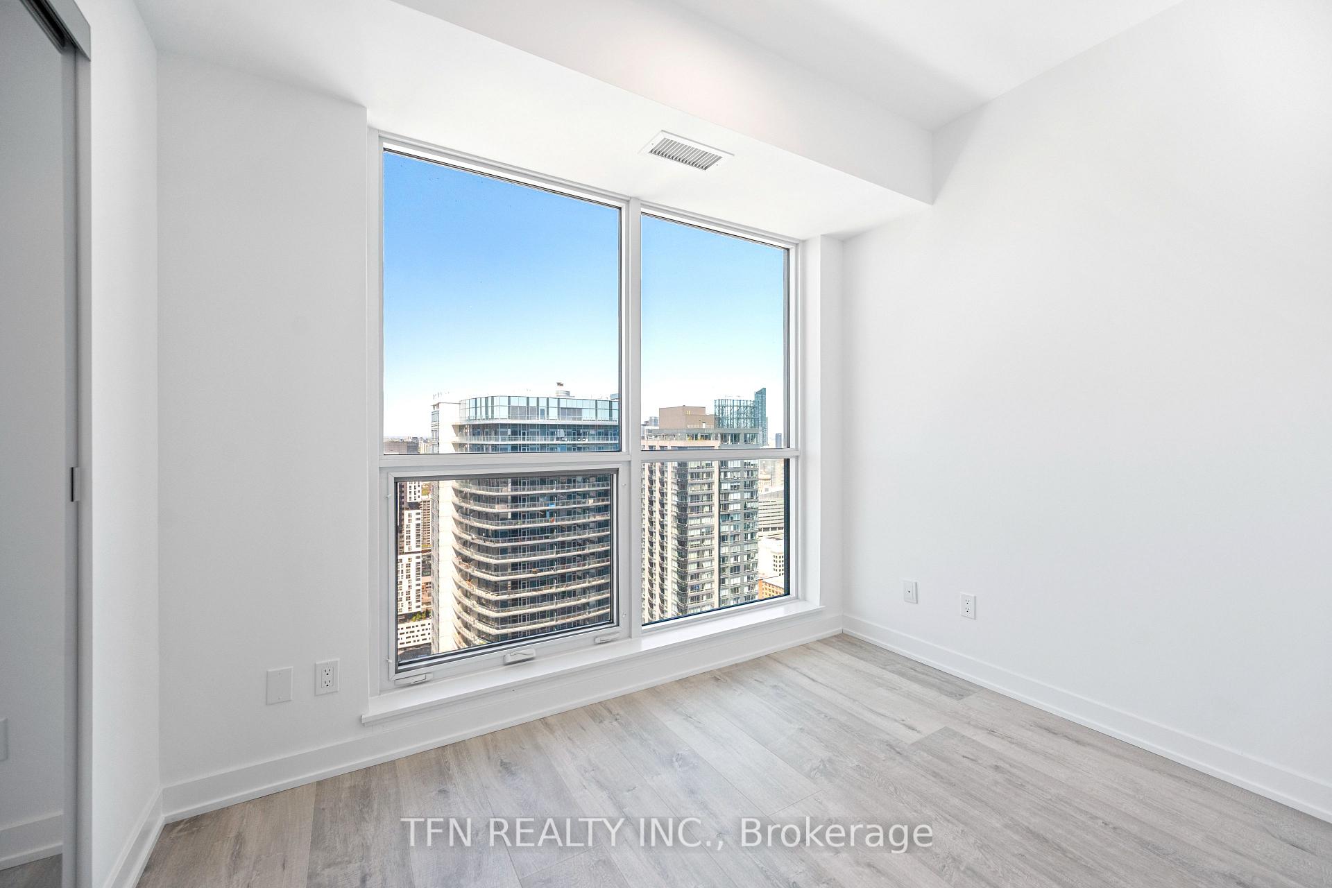 327 King Street W 4505, Toronto Unit: 4505