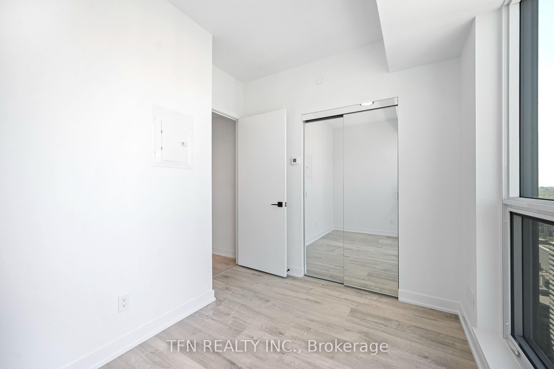 327 King Street W 4505, Toronto Unit: 4505