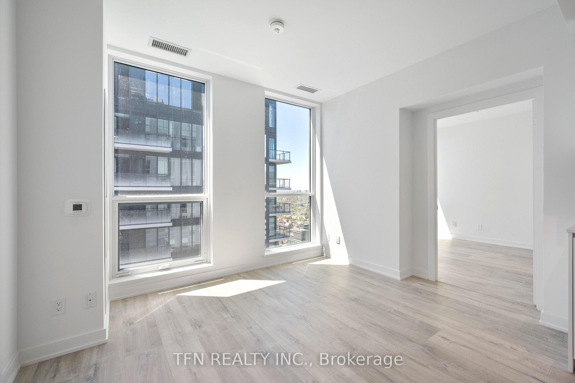 327 King Street W 4704, Toronto Unit: 4704