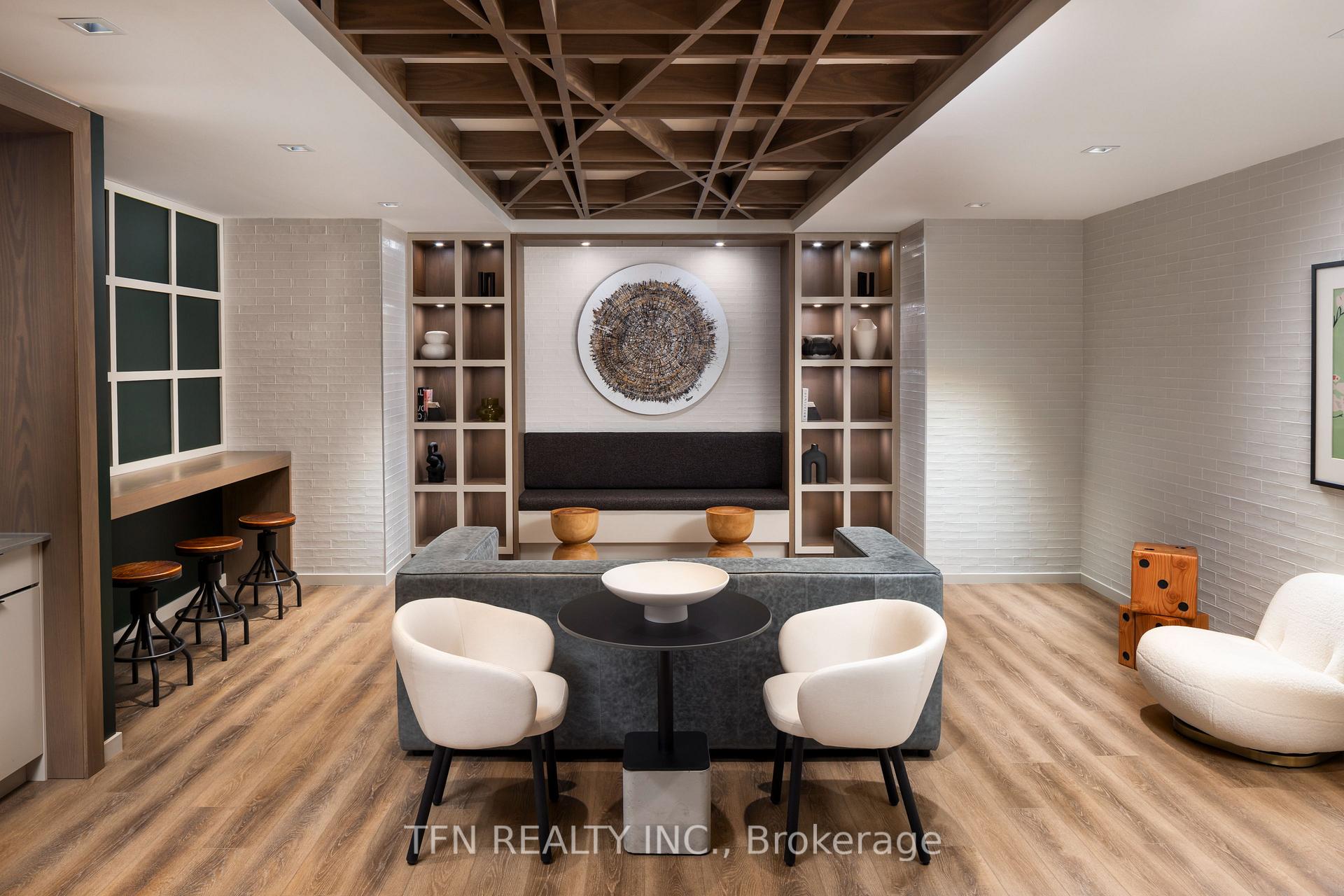 327 King Street W 4704, Toronto Unit: 4704