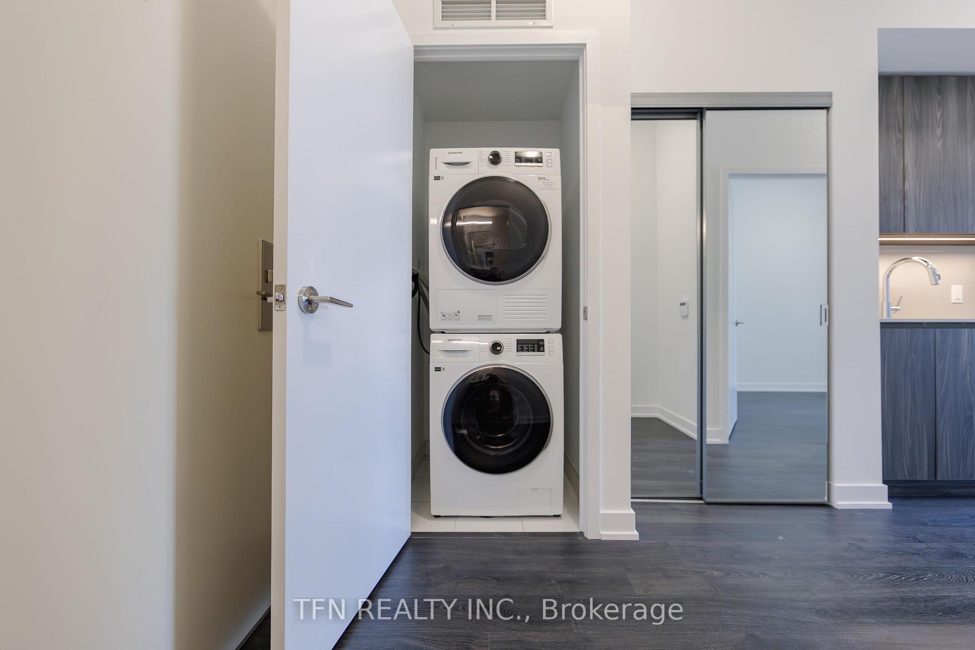 15 Richardson Street 513, Toronto Unit: 513