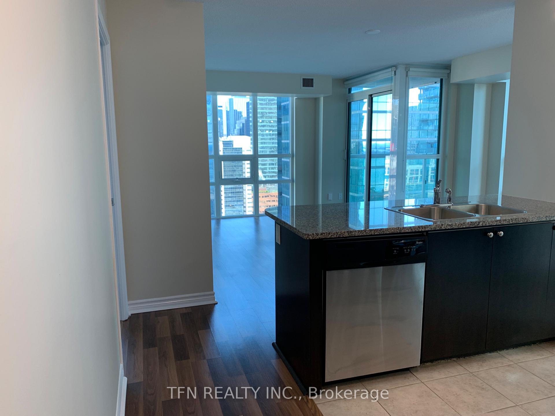 19 Grand Trunk Crescent 3306, Toronto Unit: 3306