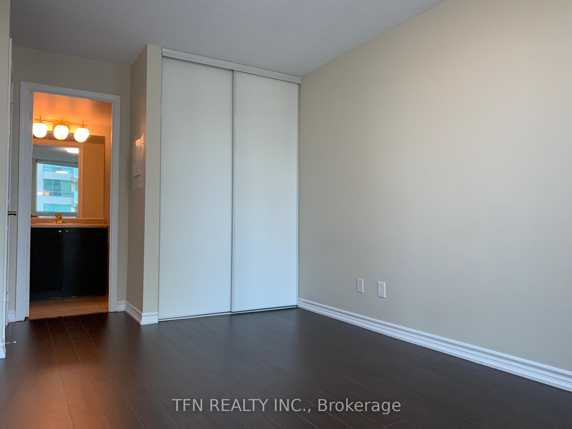 19 Grand Trunk Crescent 3306, Toronto Unit: 3306