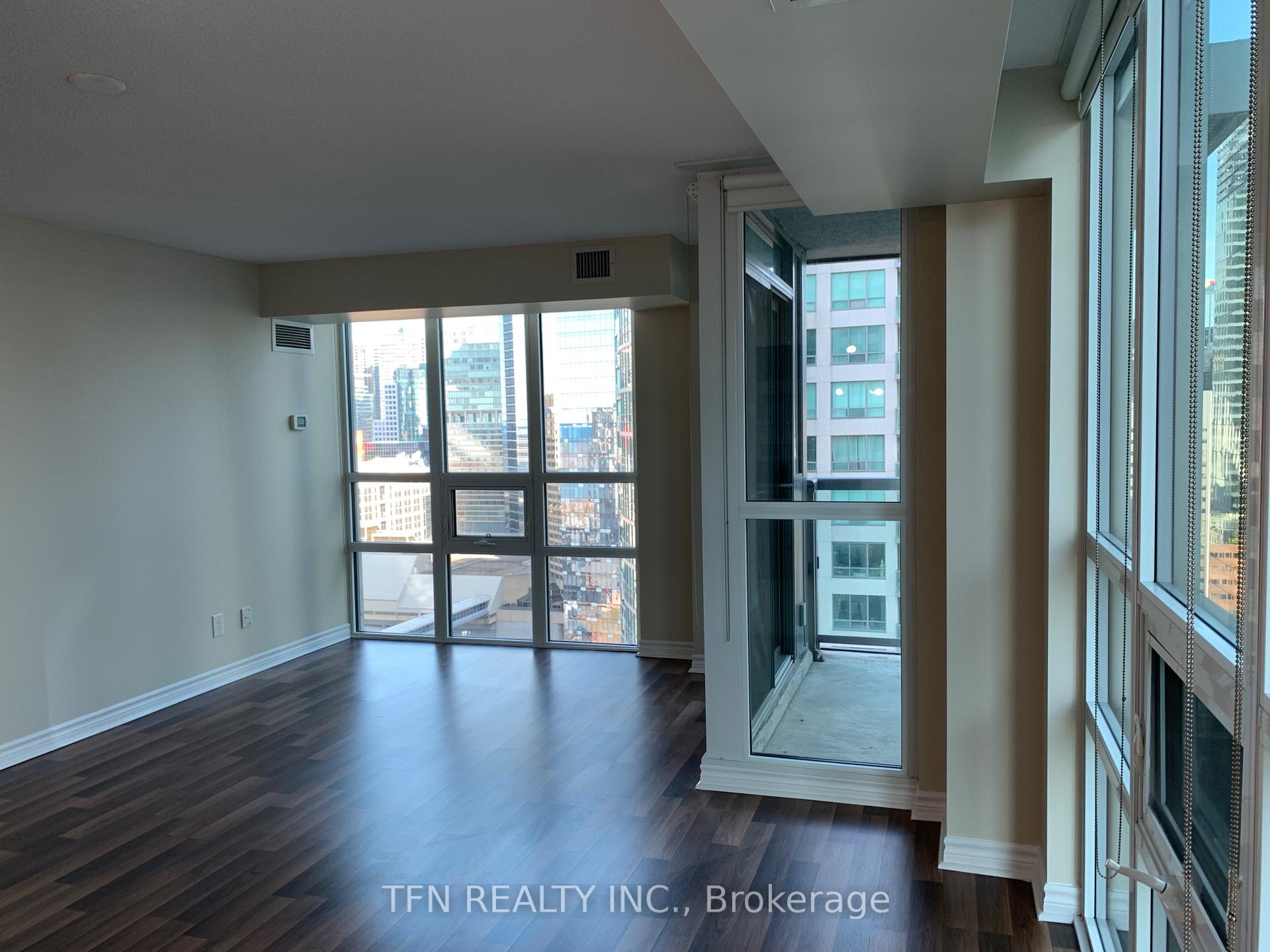 19 Grand Trunk Crescent 3306, Toronto Unit: 3306
