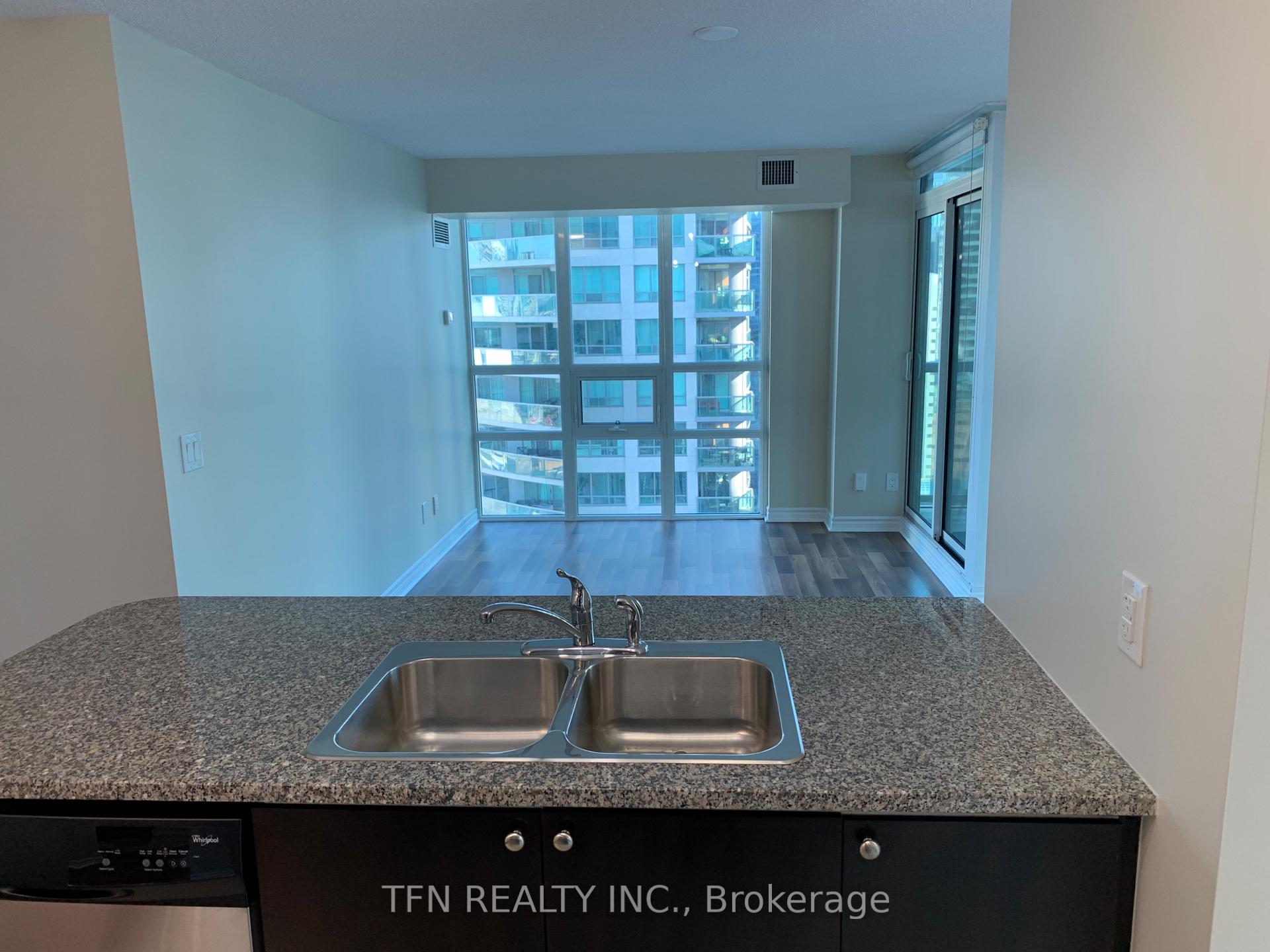 19 Grand Trunk Crescent 3306, Toronto Unit: 3306