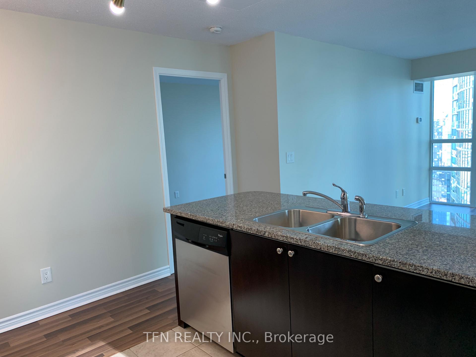 19 Grand Trunk Crescent 3306, Toronto Unit: 3306