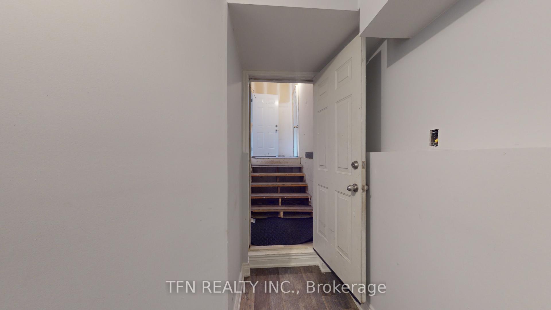 1048 Gilmore Avenue Lower