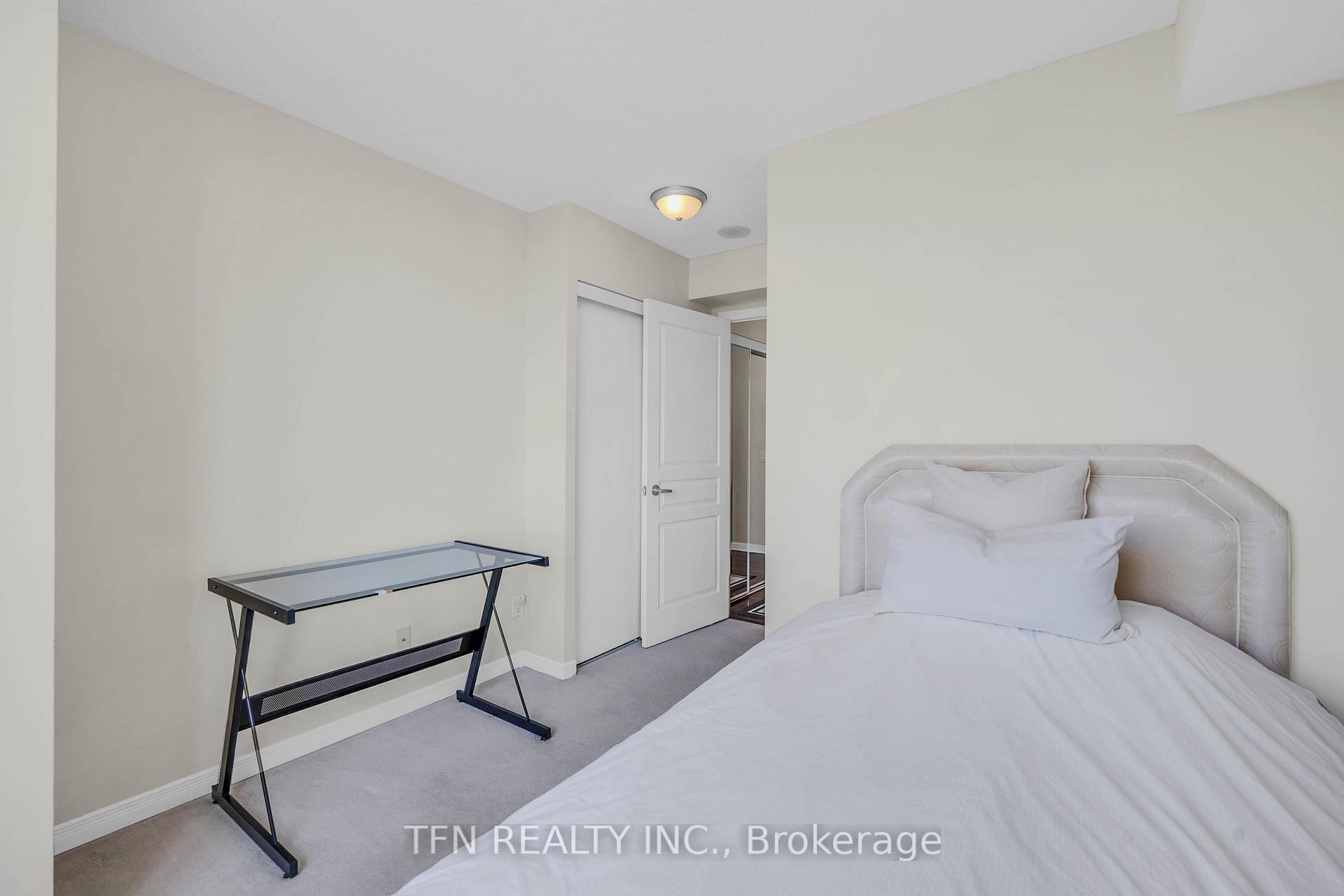 310 Red Maple Road 605