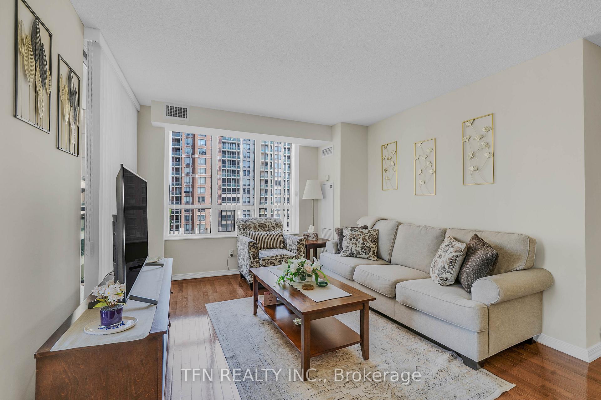 310 Red Maple Road 605