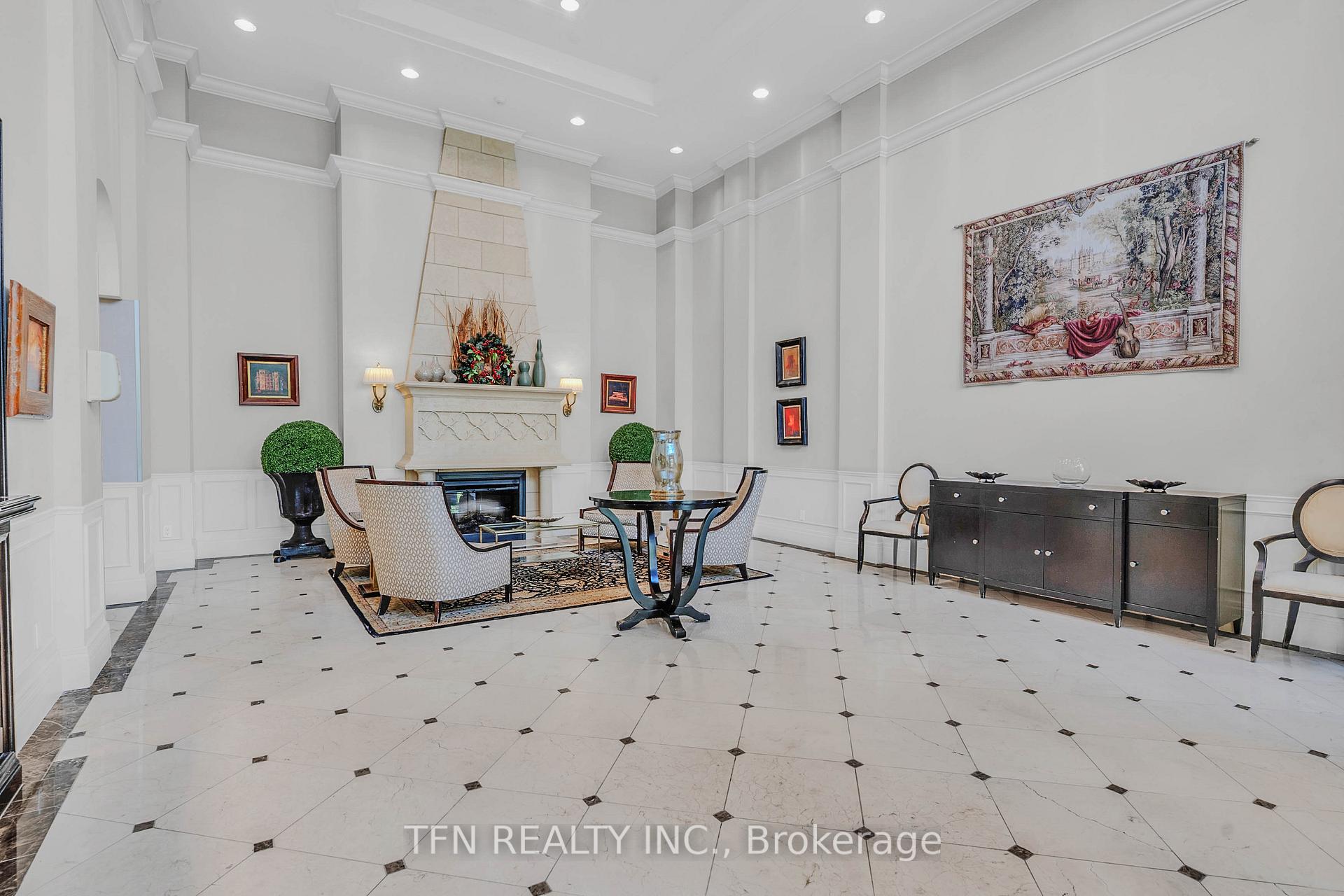 310 Red Maple Road 605