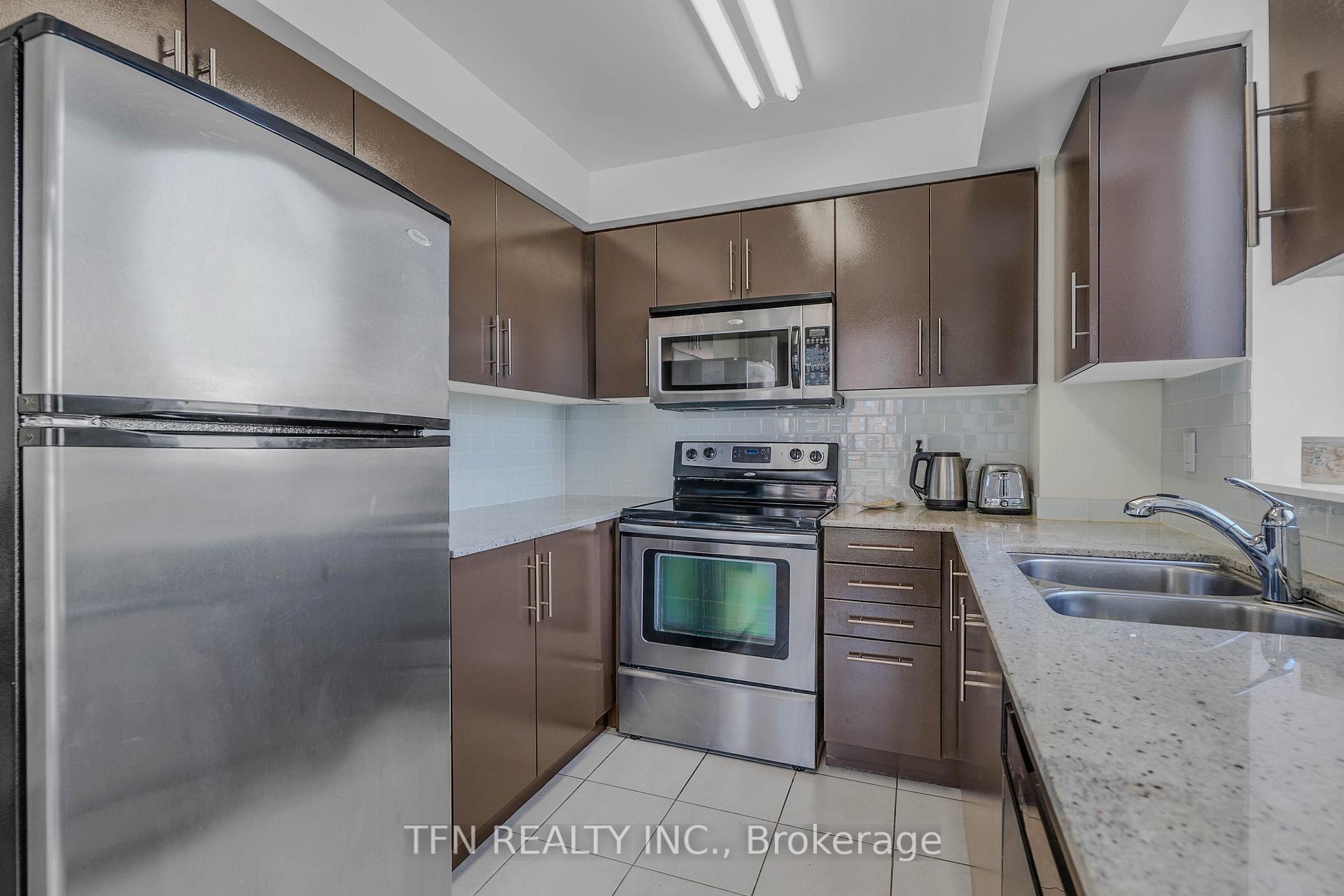 310 Red Maple Road 605