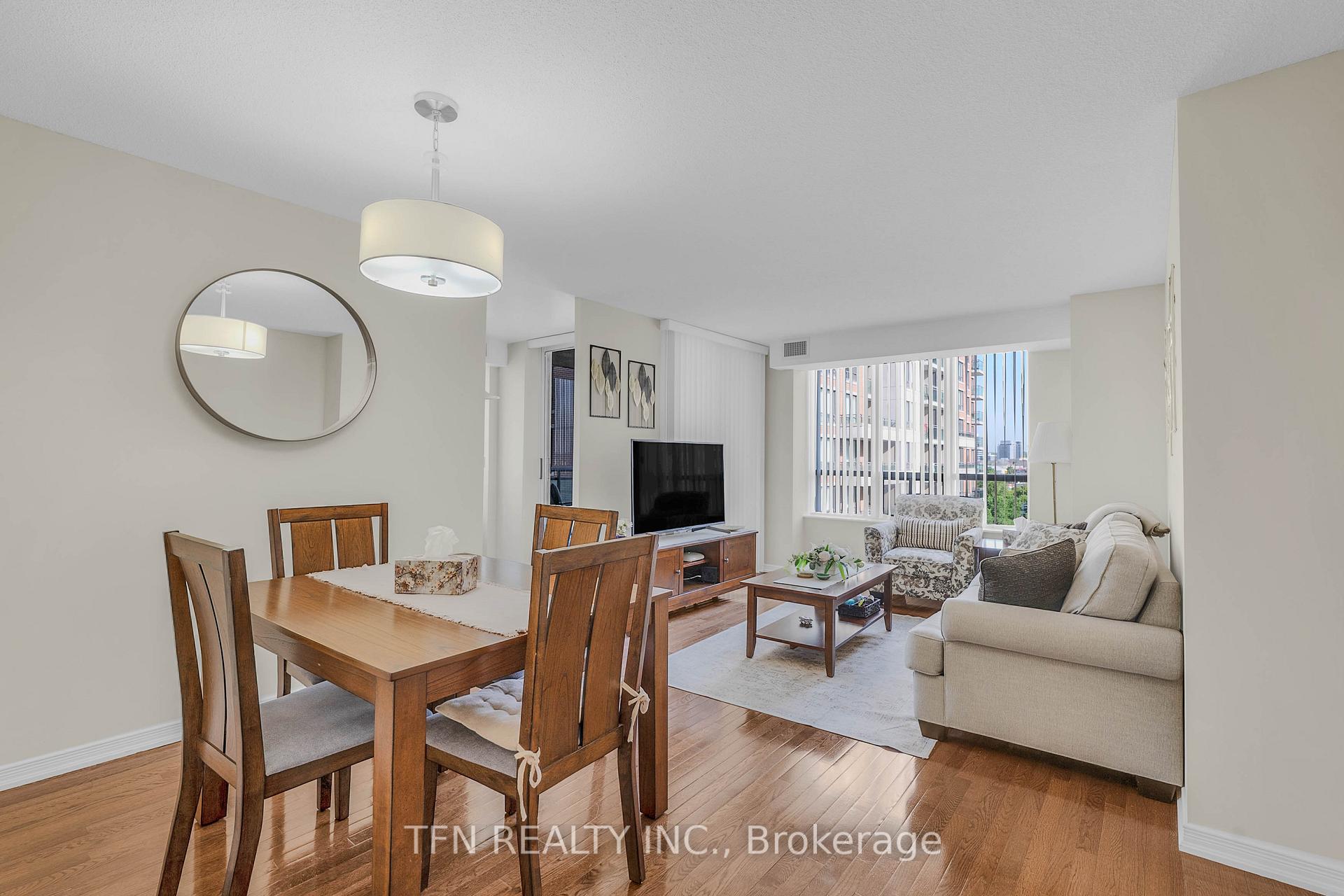 310 Red Maple Road 605
