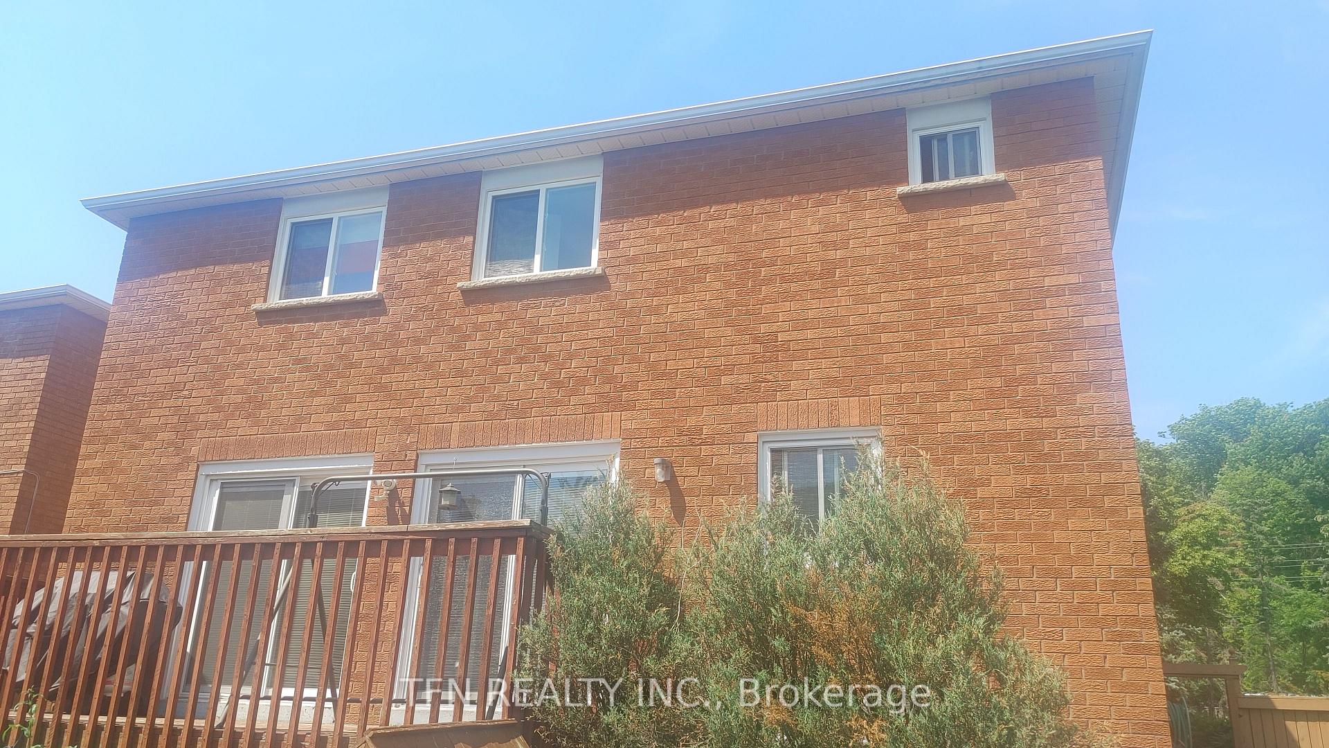 112 Trafalgar Square