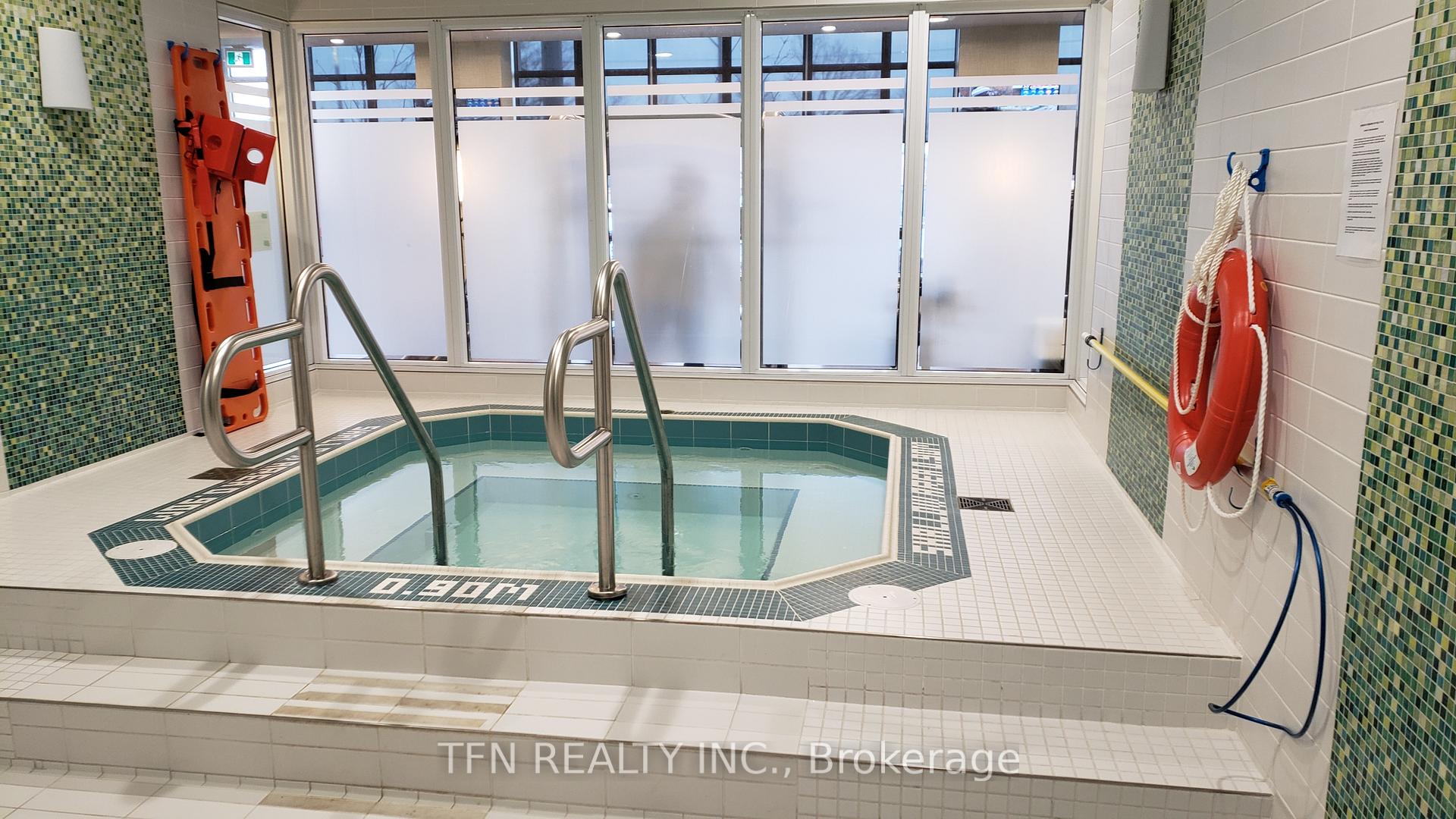 7900 Bathurst Street 524