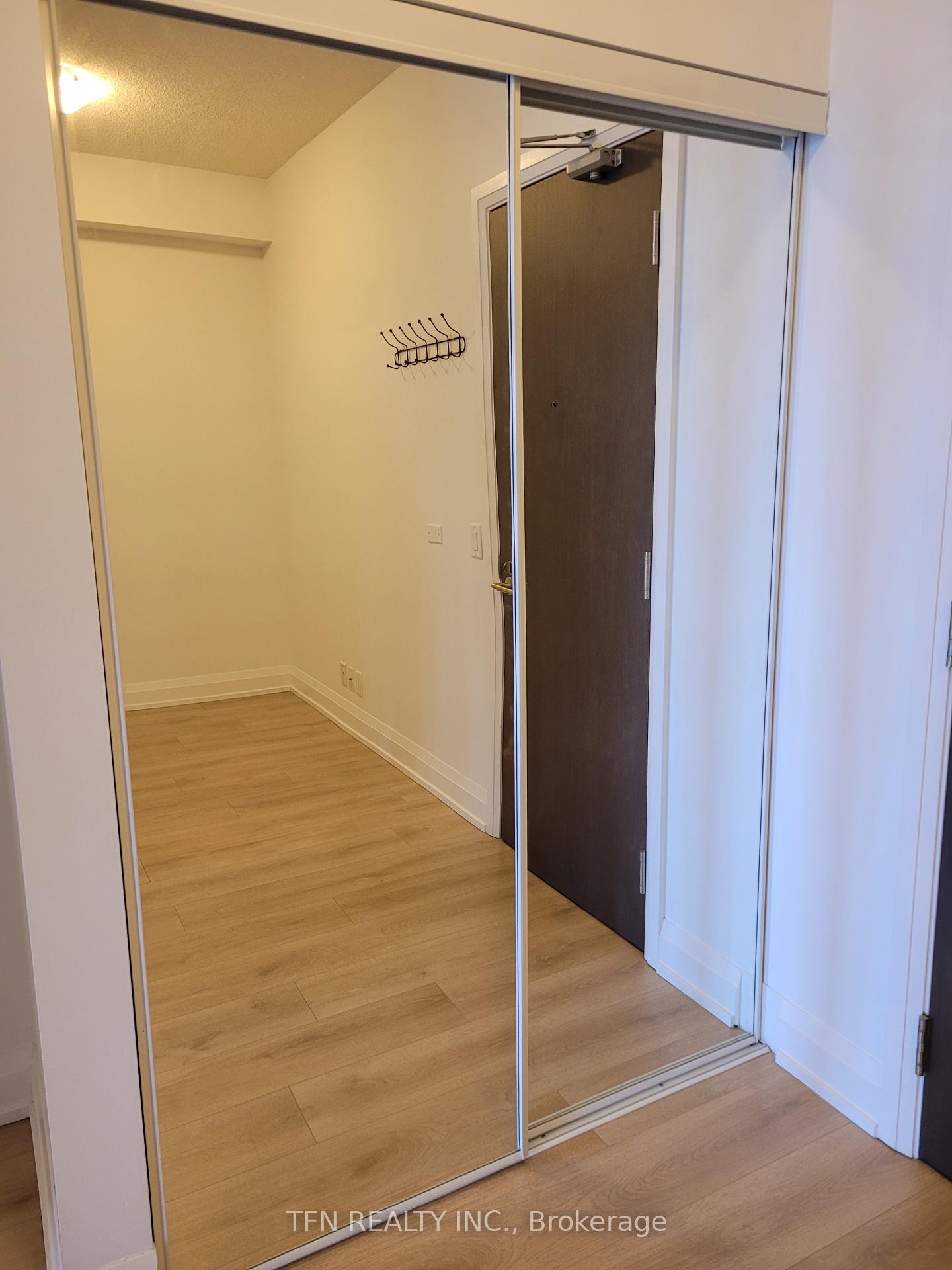 7900 Bathurst Street 524