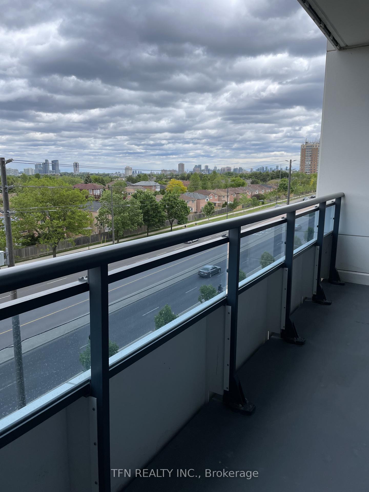7900 Bathurst Street 524