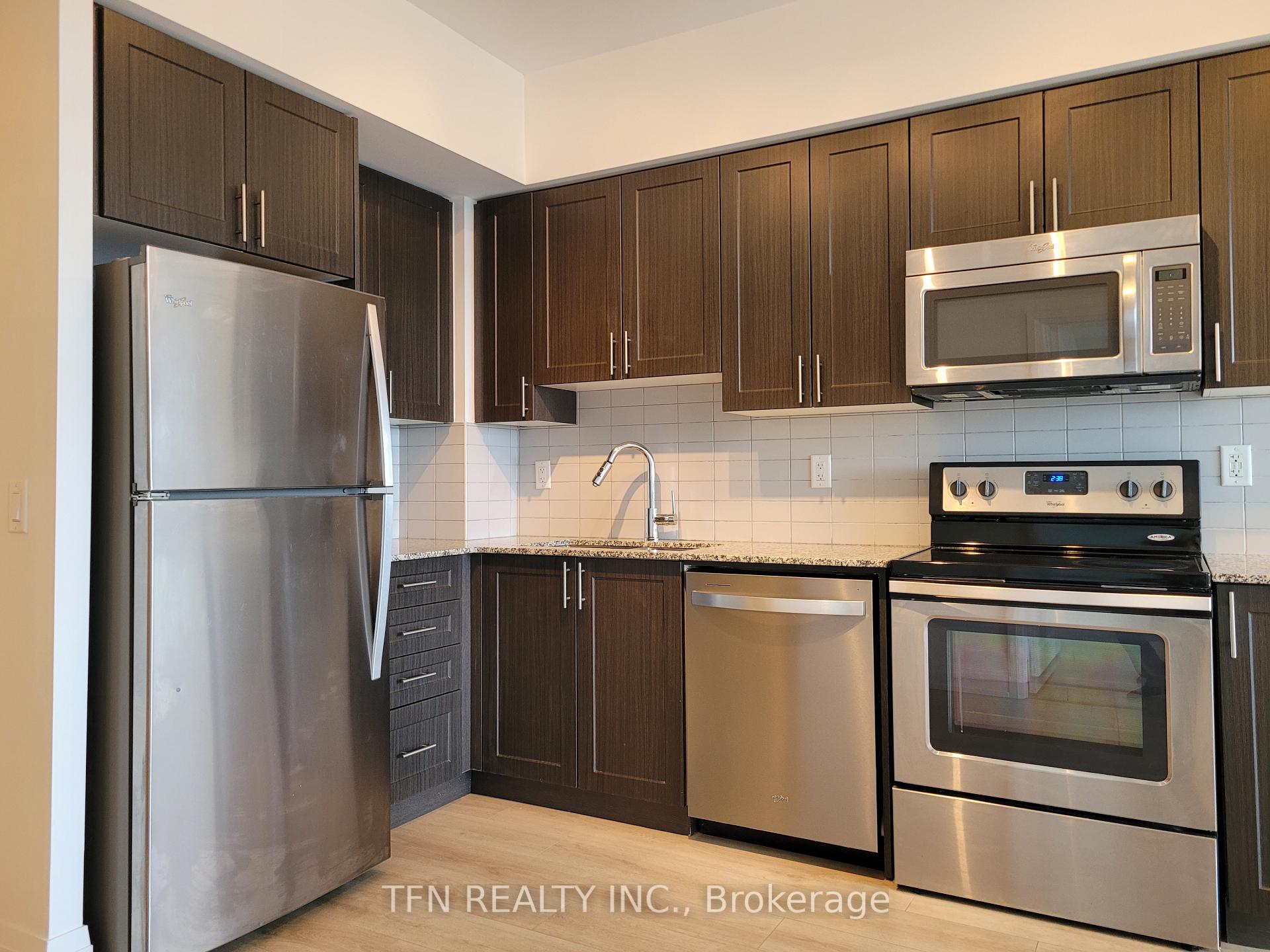 7900 Bathurst Street 524