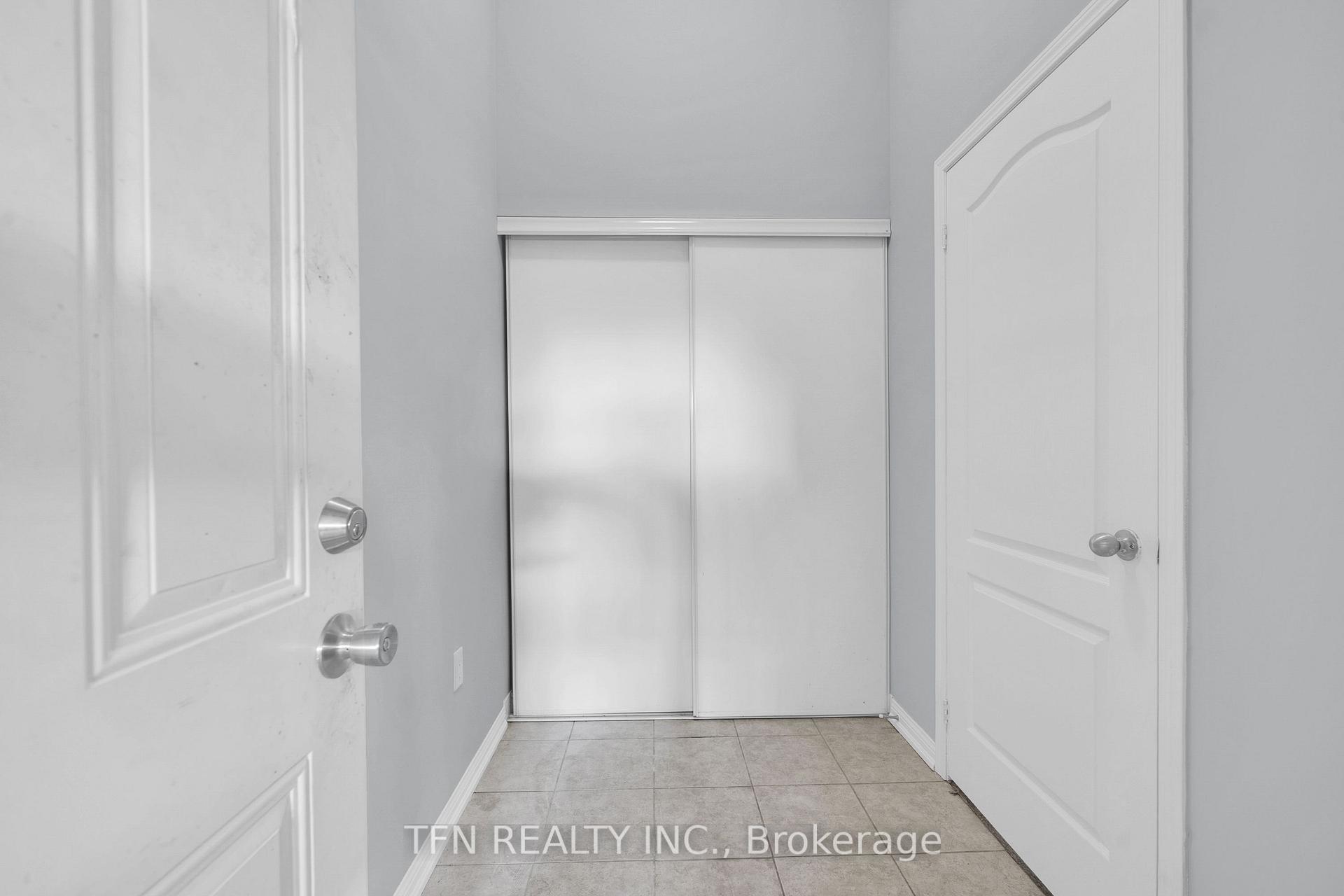 24 Don Hadden Crescent